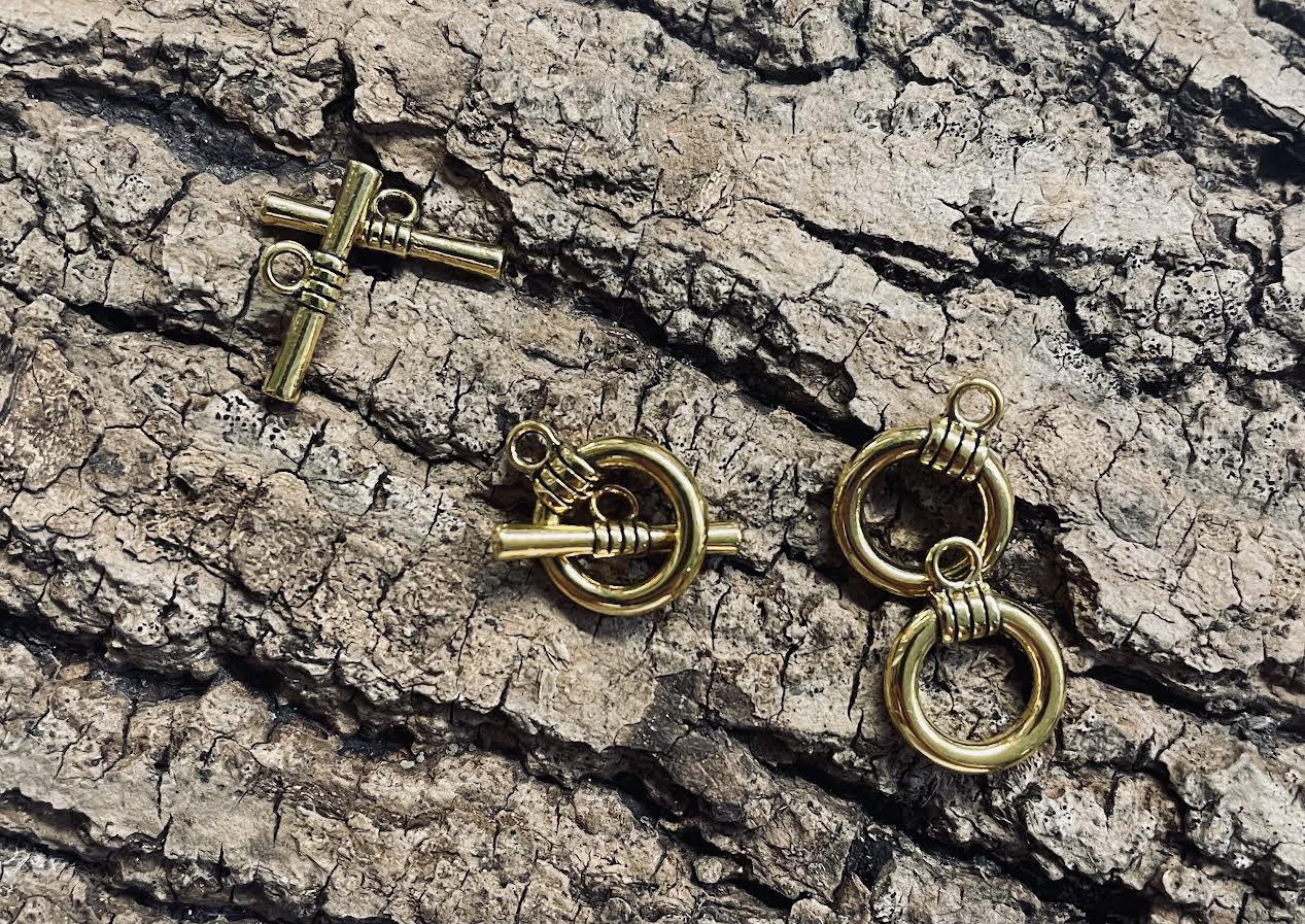 Fermoirs - T de style tibétain, or (à la pièce)