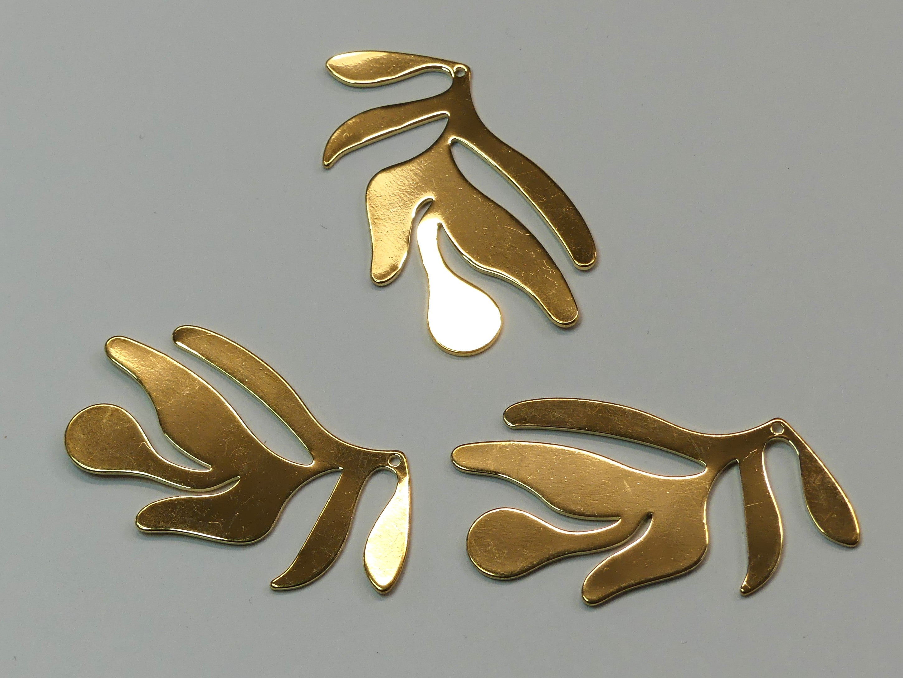 Pendentifs en laiton, herbe, plaqué or 18K (1 pce)