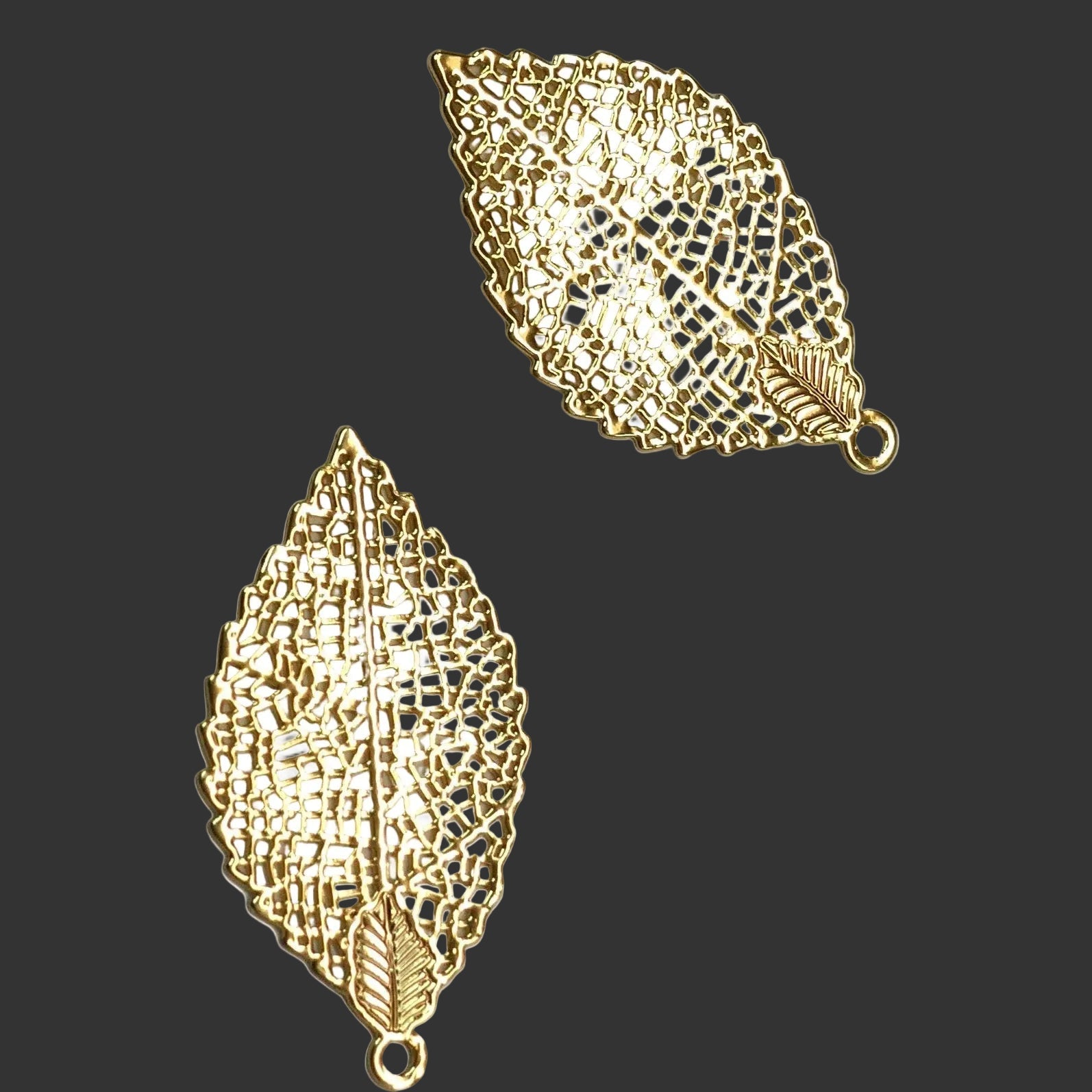 Pendentif en laiton, feuille filigrane, plaqué or 18K (1 pce)