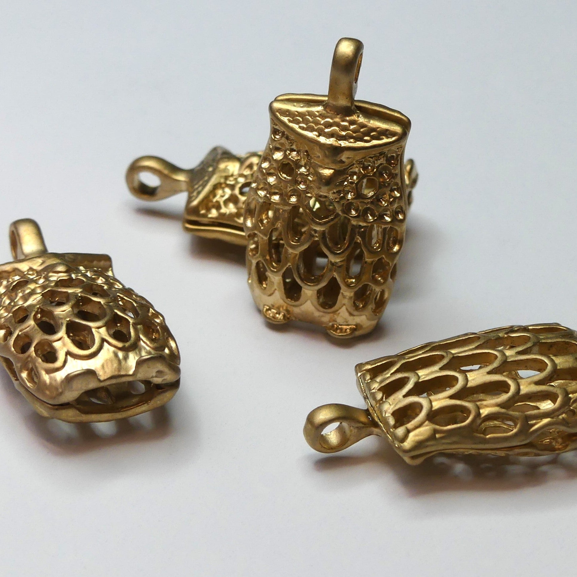 Pendentif chouette pour Halloween, or (1 pce)
