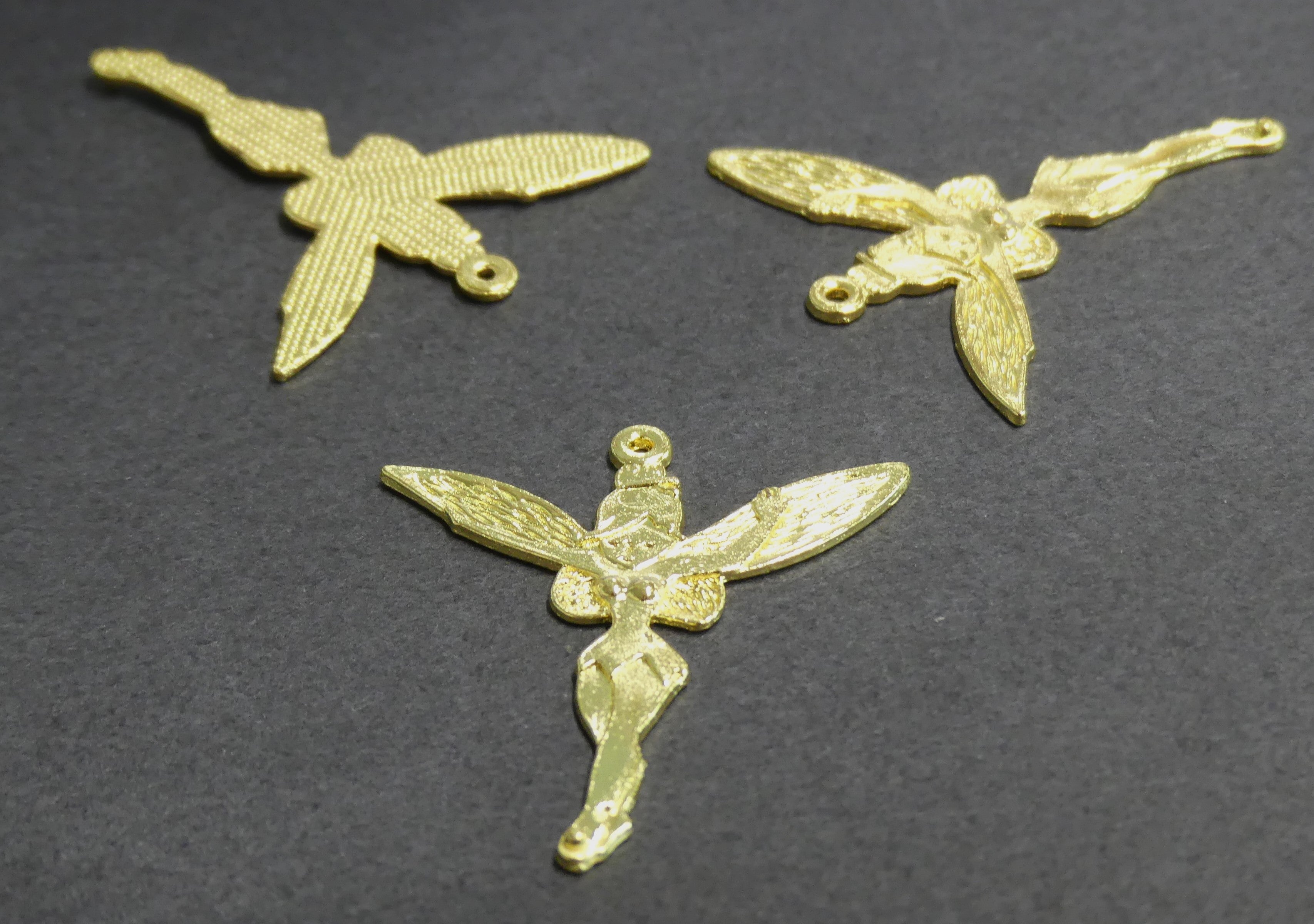 Pendentif fée Halloween en alliage de style tibétain. Sans plomb et sans cadmium - Doré (1 pce)