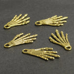 Pendentif main pour l'Halloween - Sans cadmium et sans plomb - (1 pce)