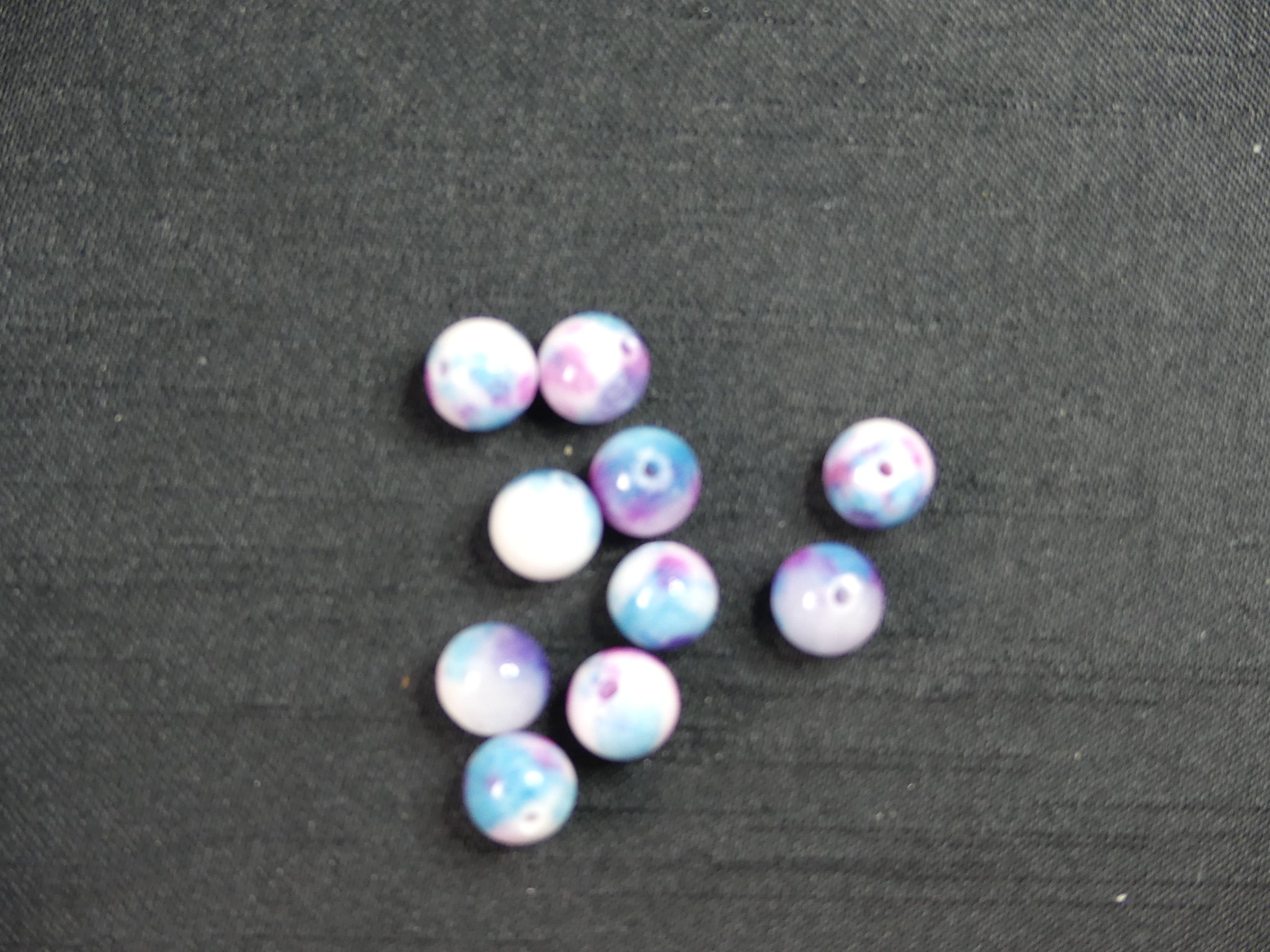 Ronde 8 - Jade blanc teinté bleu profond du ciel (10pces)