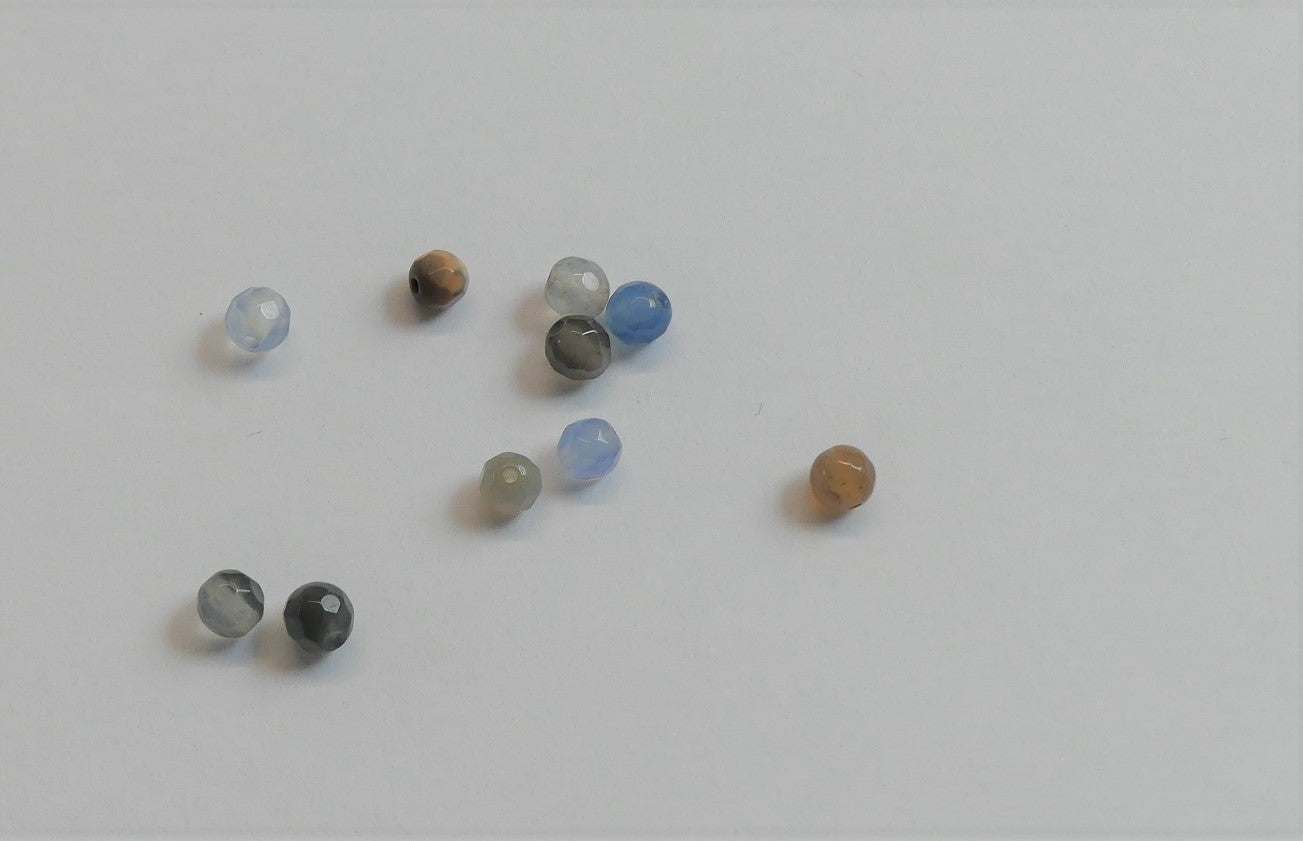 Perles d' Agate naturelle, teinte et chauffée, taillées à facettes - 10 pièces