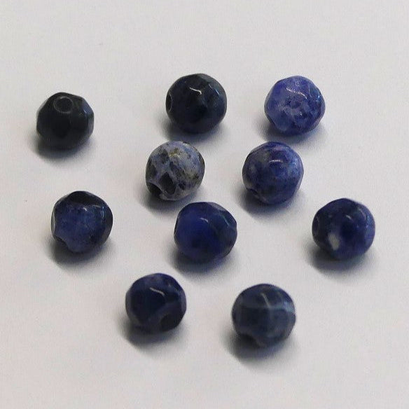 Perles en Solatite naturelle, rondes et taillées à facettes - 10 pièces