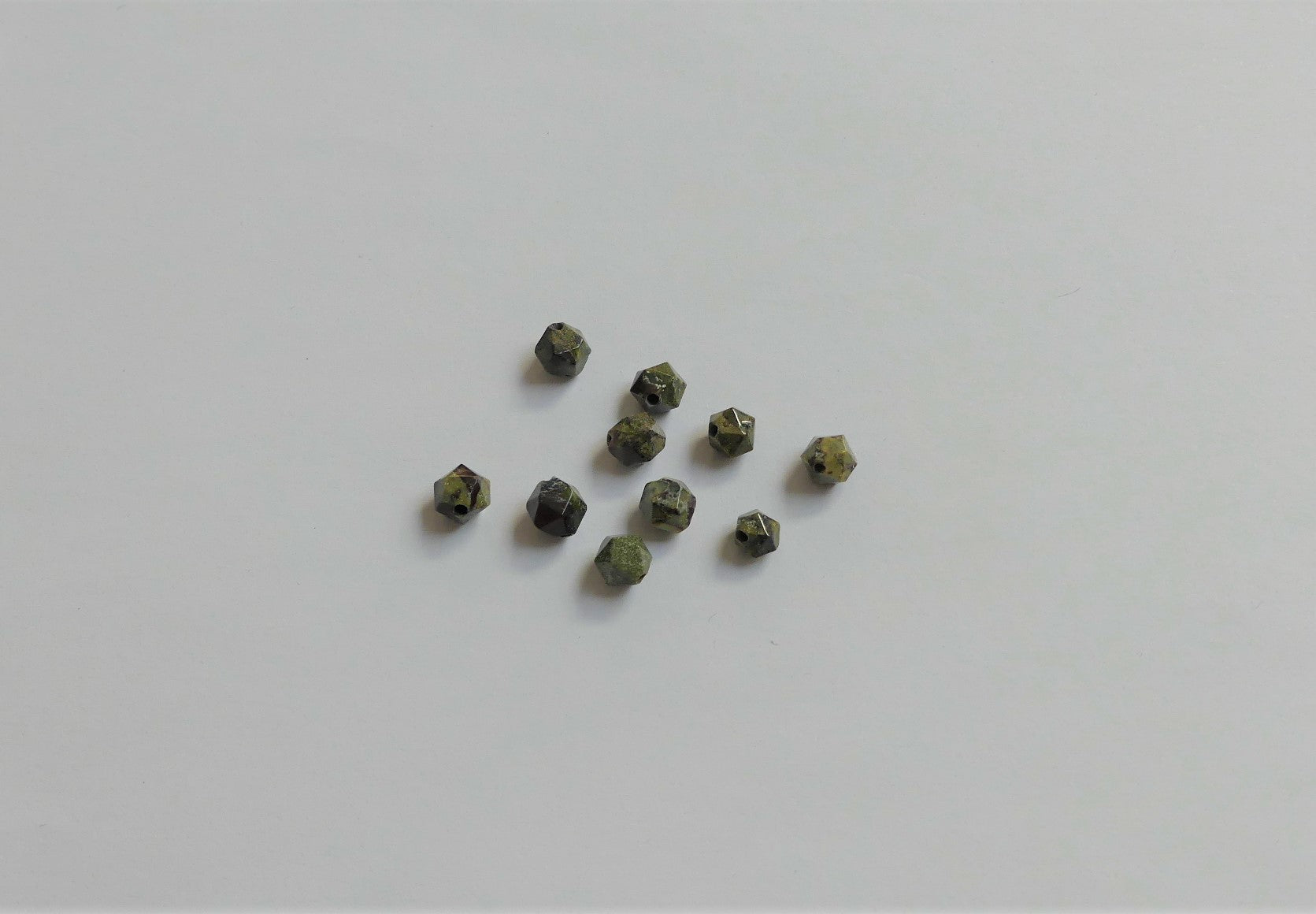 Perles Sang de Dragon naturel - (10 pces)