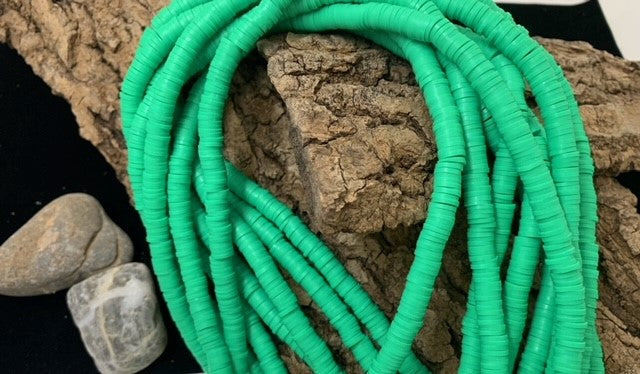 Perles Heishi - Springgreen (5 g ~100 Pces)