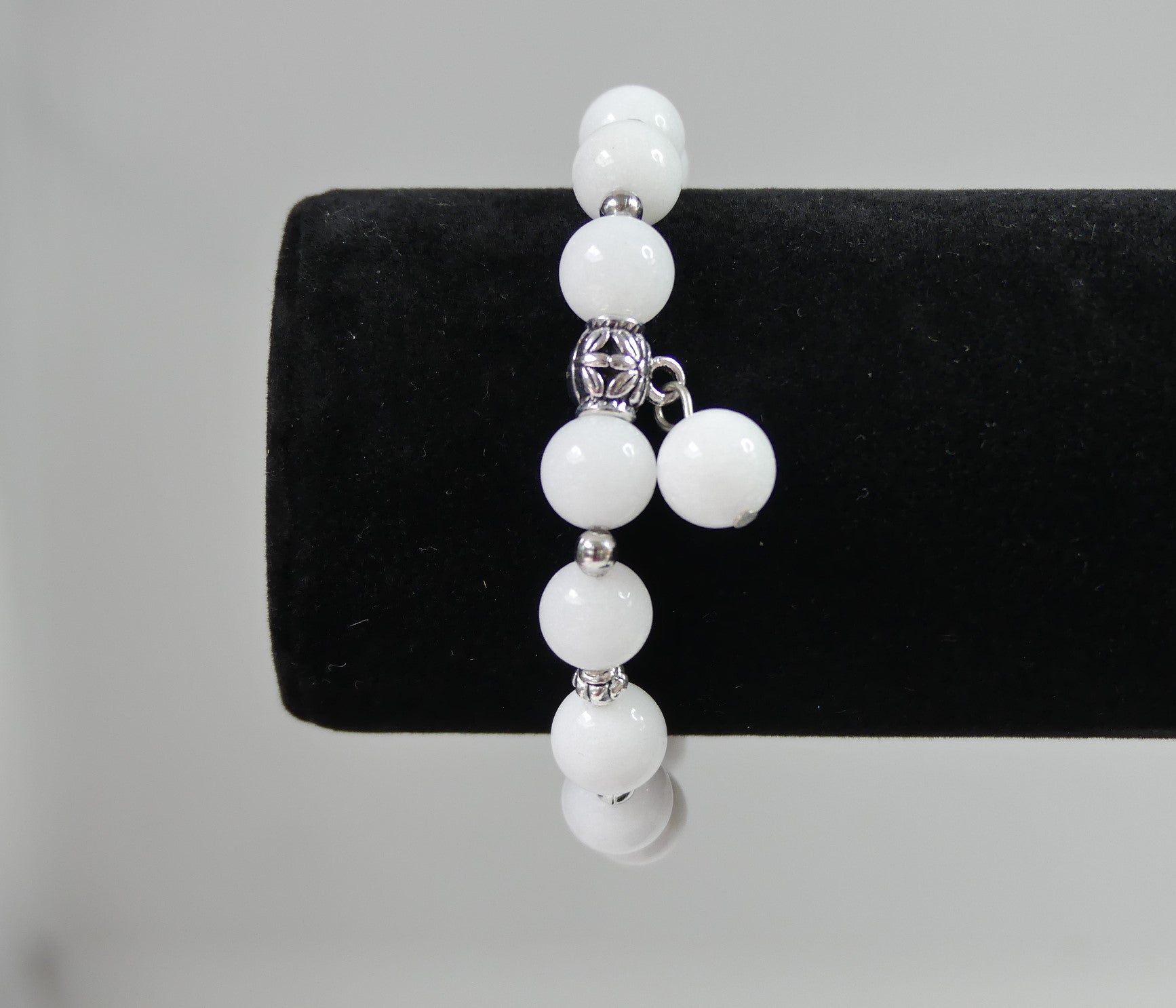Bracelets de perles précieuses blanches 10mm  (1 pce)