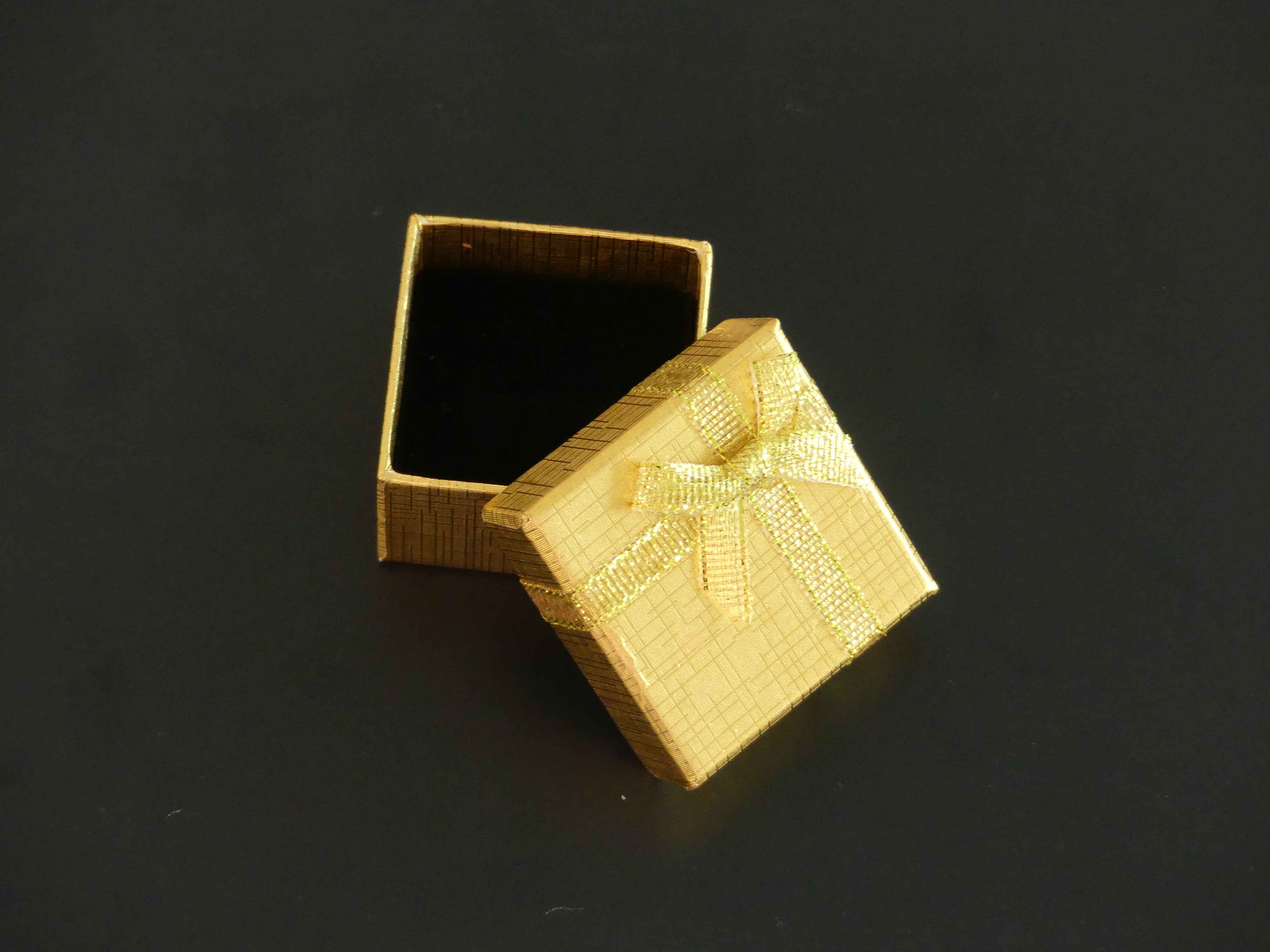 Boîte emballage cadeau nœud papillon doré 5 x 5 x 3.1 cm