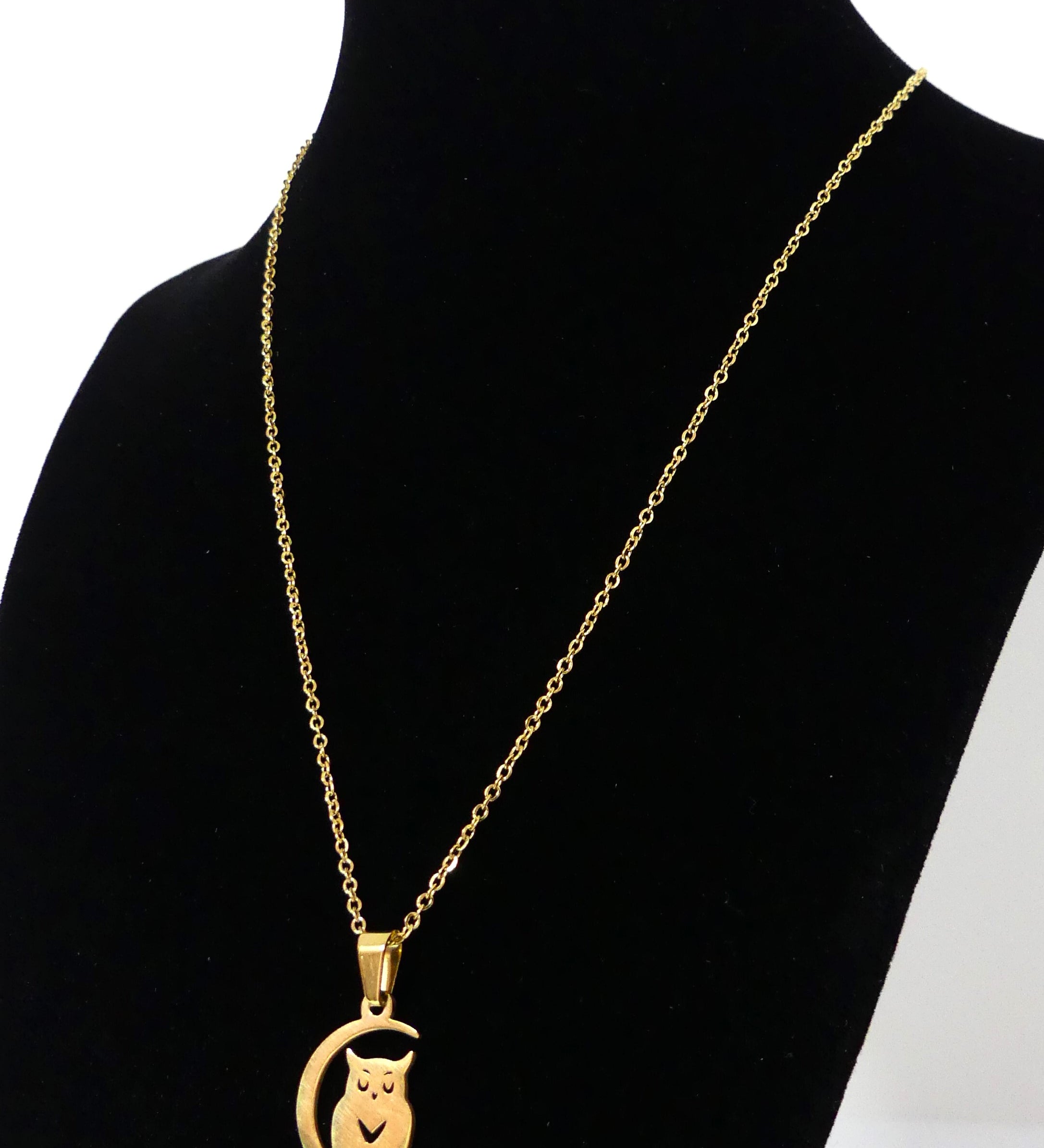 Collier avec pendentif en acier inoxydable, Halloween, hibou avec lune, doré (1 pce)