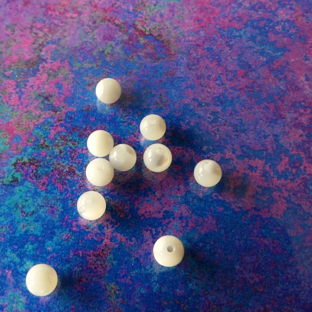 Perle de Coquillage - Ronde 4mm - Blanche  -10 pces