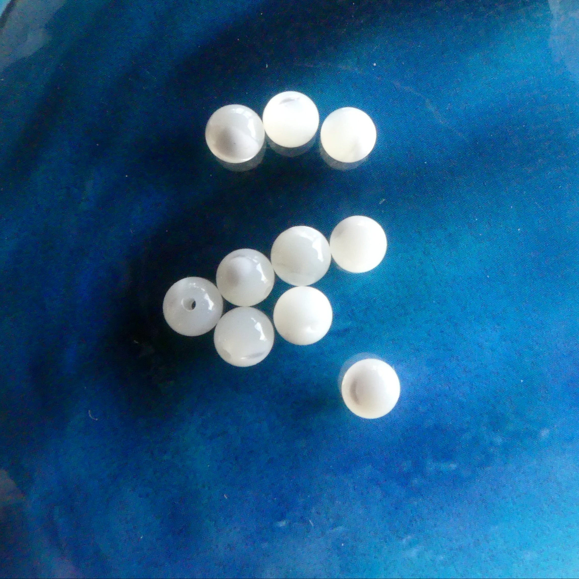 Perle de Coquillage - Ronde 4mm - Blanche  -10 pces