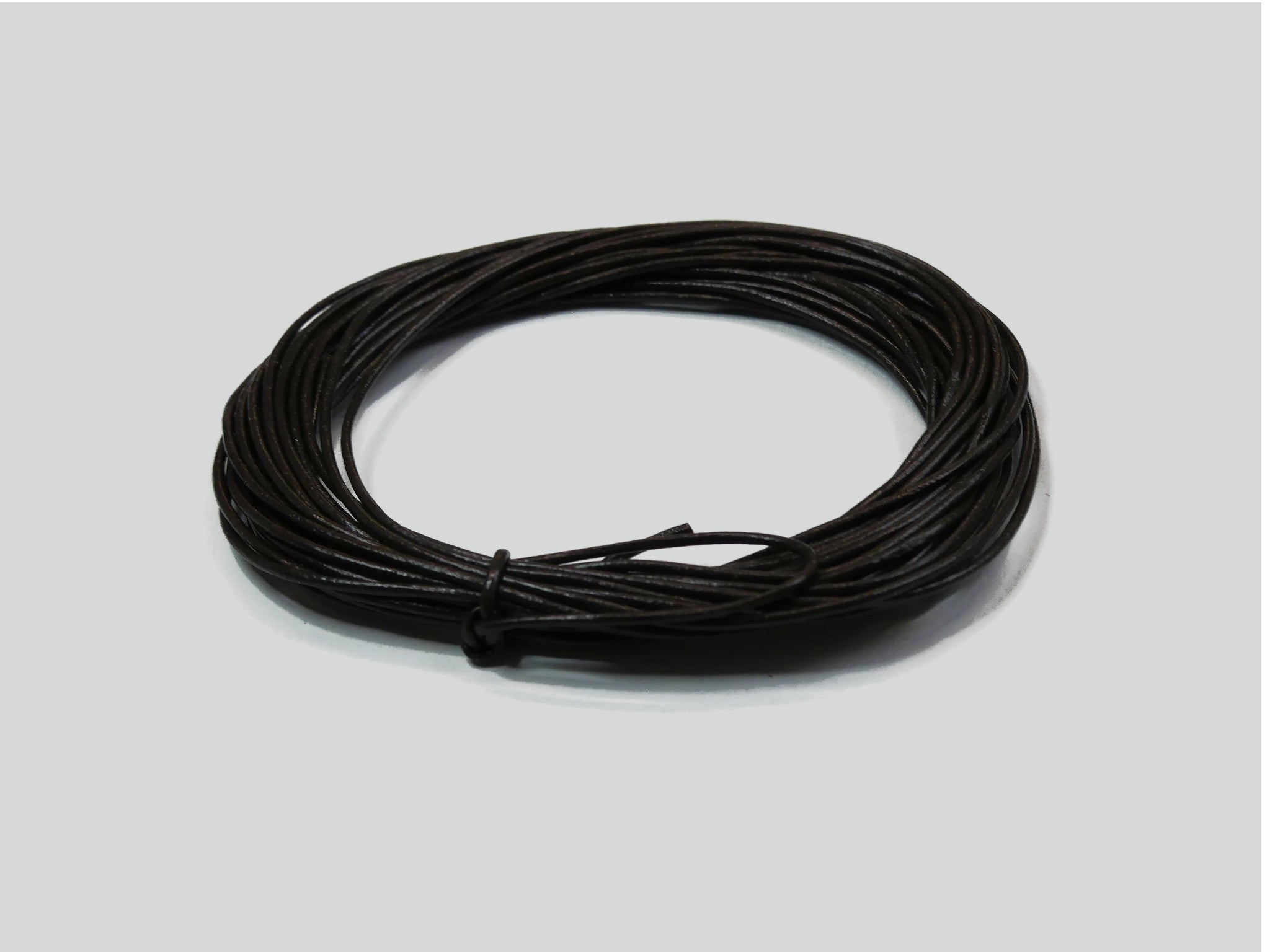 Cordon en cuir indien brun - (1 pièce)