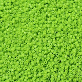 Delica 11 - Perle de verre intérieur en soie teintée - Vert Kiwi   (4 g)