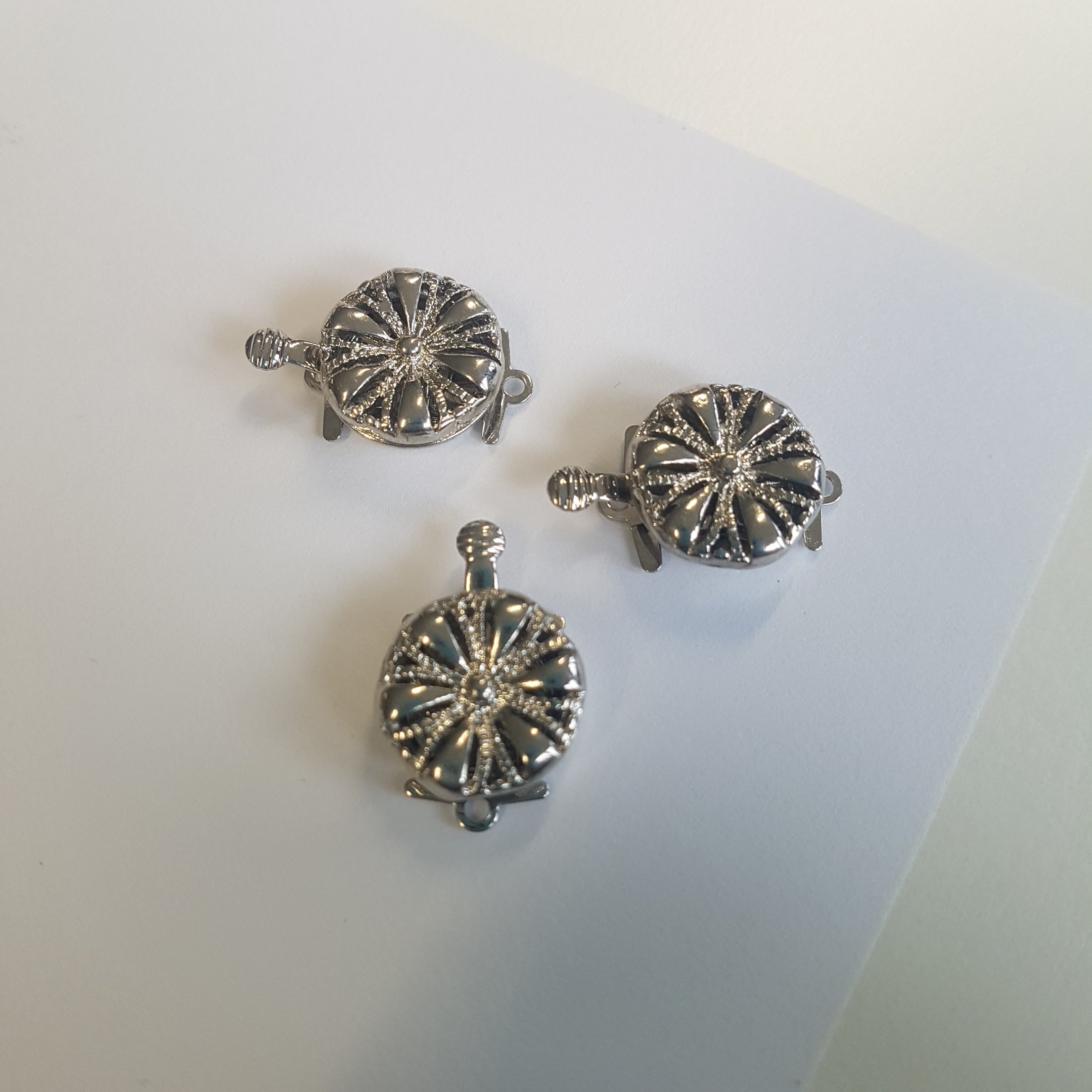 Fermoir Clip argenté - Motif fleur (1 pce)