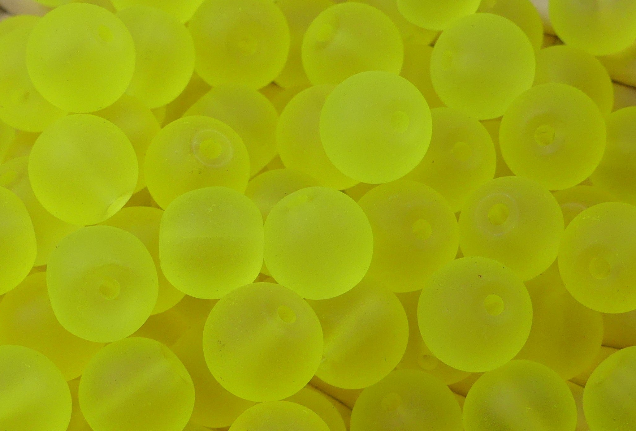 Perle de verre ronde givrée transparente 8 - Green Yellow (10pces)