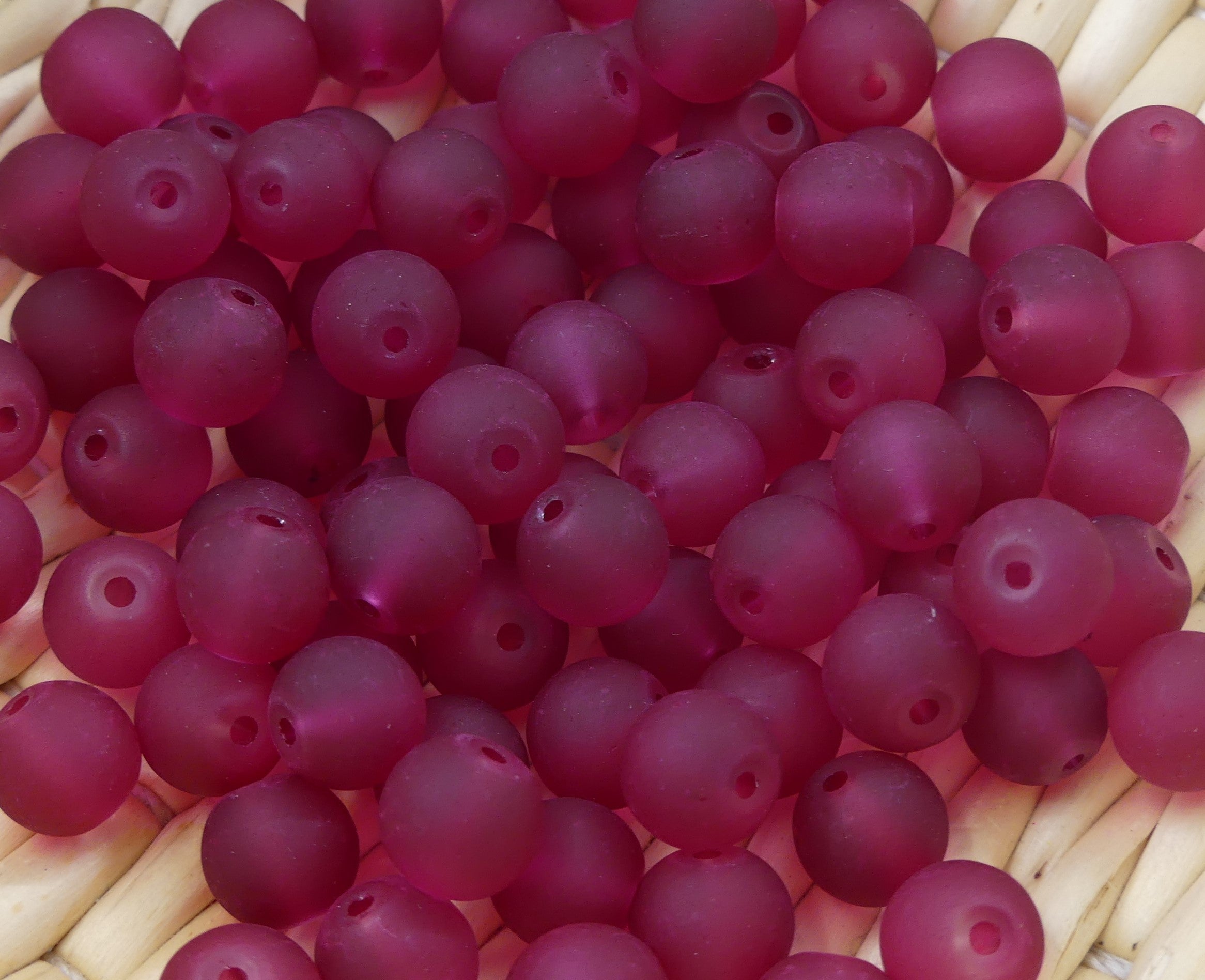 Perle de verre ronde givrée transparente 8 - Medium Violet Red dépoli (10pces)