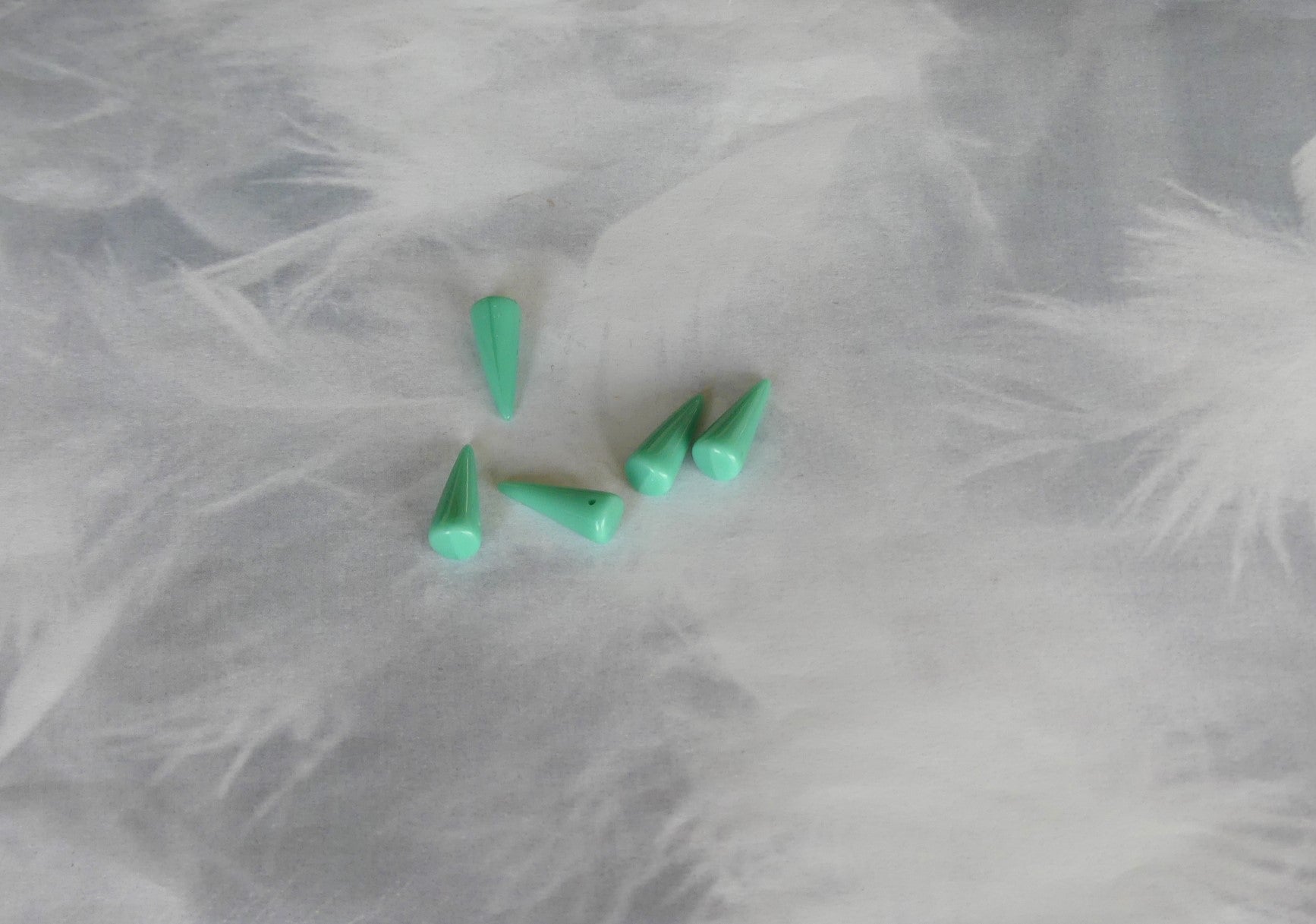 Perle Pointe en verre pressé - Vert Turquoise - 1 pce