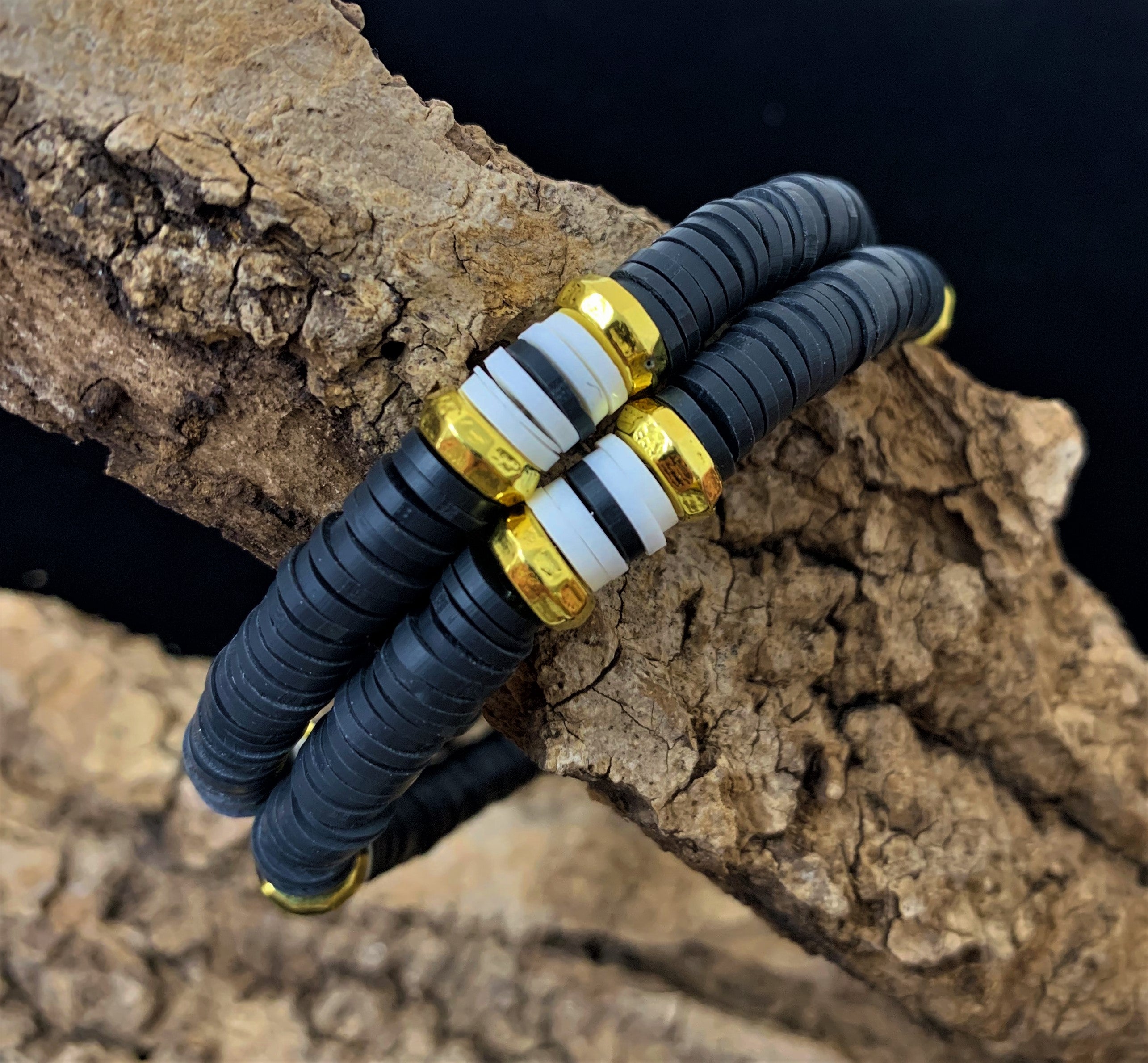 Perles Heishi - Noir  (5 g ~100 pces)