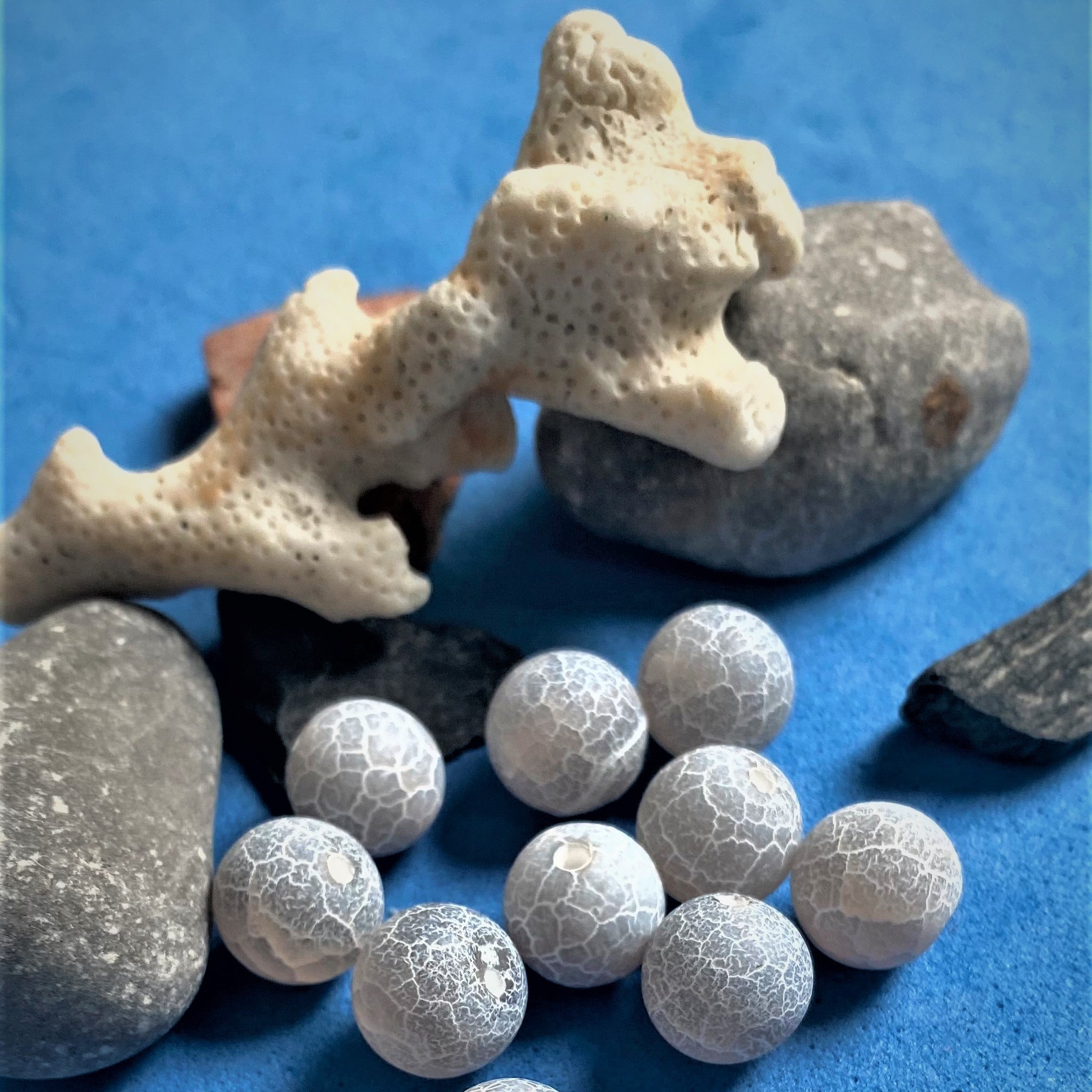 Ronde 10 - Agate naturelle givrée gris clair (5 pces)