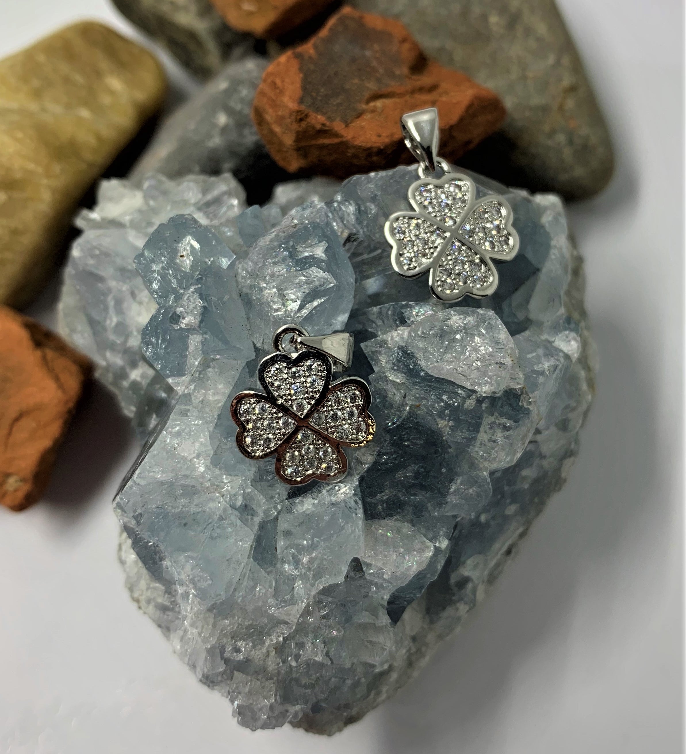 Charms - Trèfle zircons (1 pce)