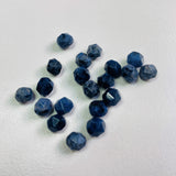Perles en quartz dumortiérite naturel, taillées à facettes - (10 pces)