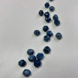 Perles en quartz dumortiérite naturel, taillées à facettes - (10 pces)