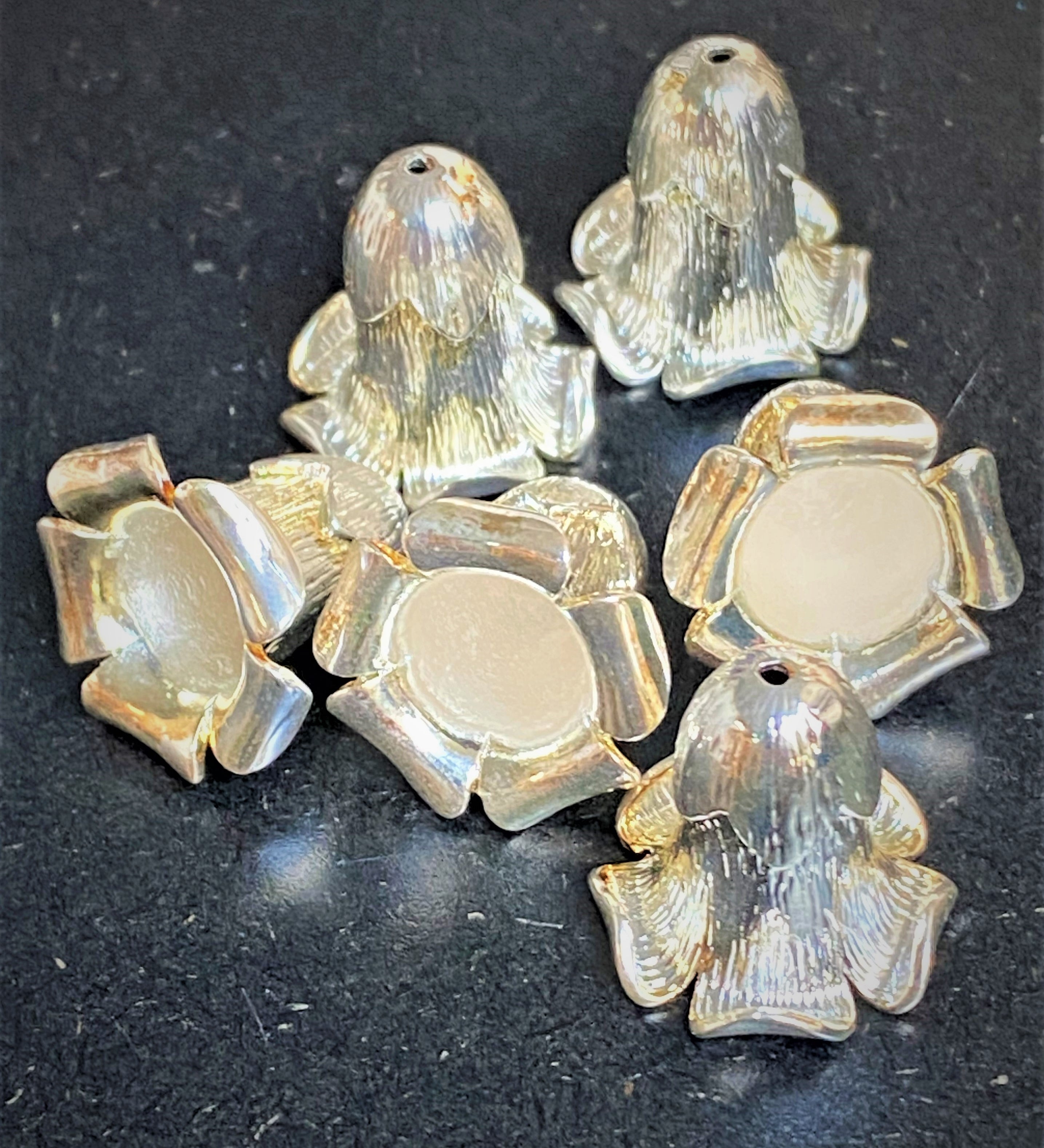 Couvre-Perle fleur 20 mm argenté (à la pièce)