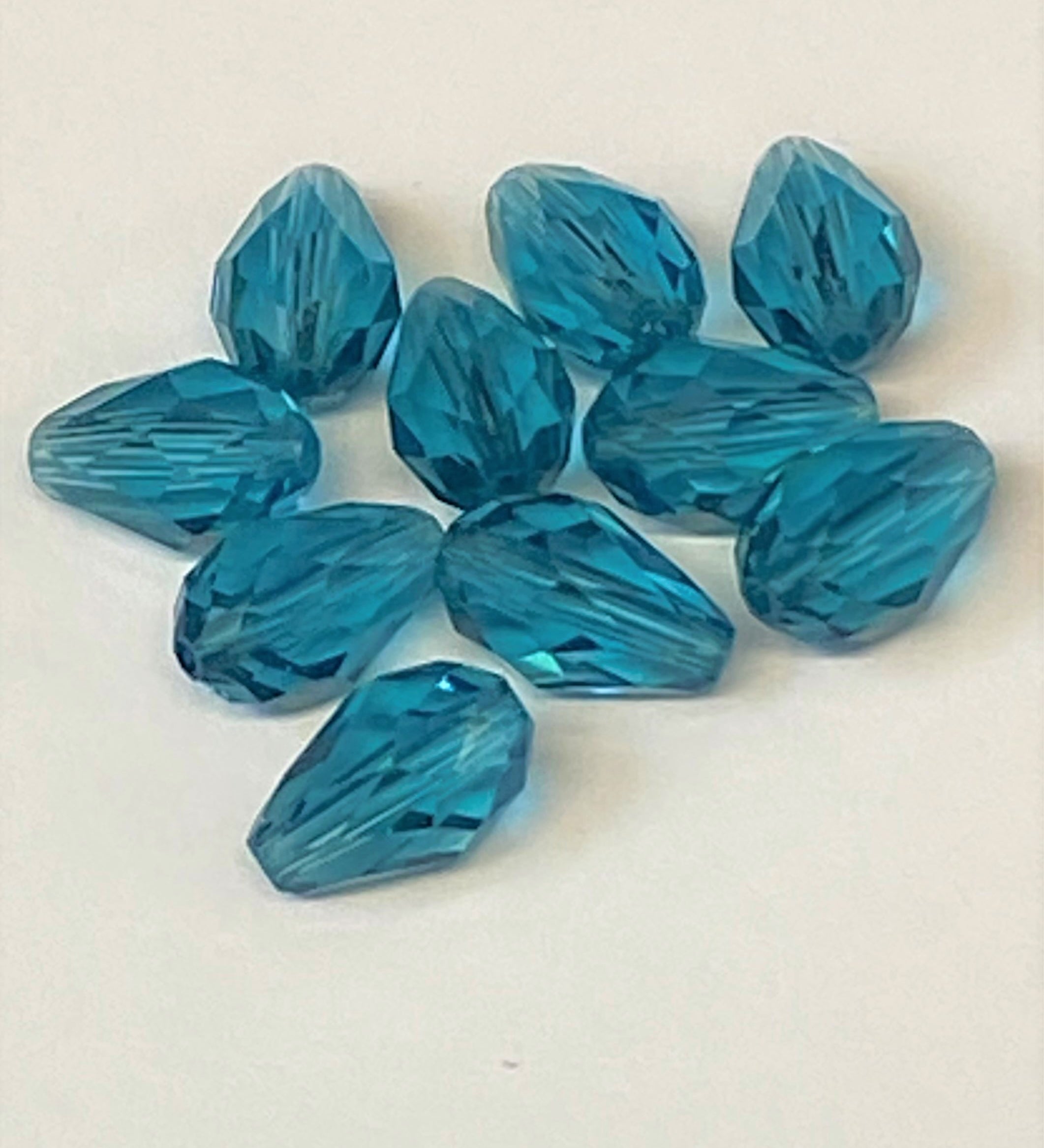 Larme Swaro 9x6mm, Indicolite (5pces)