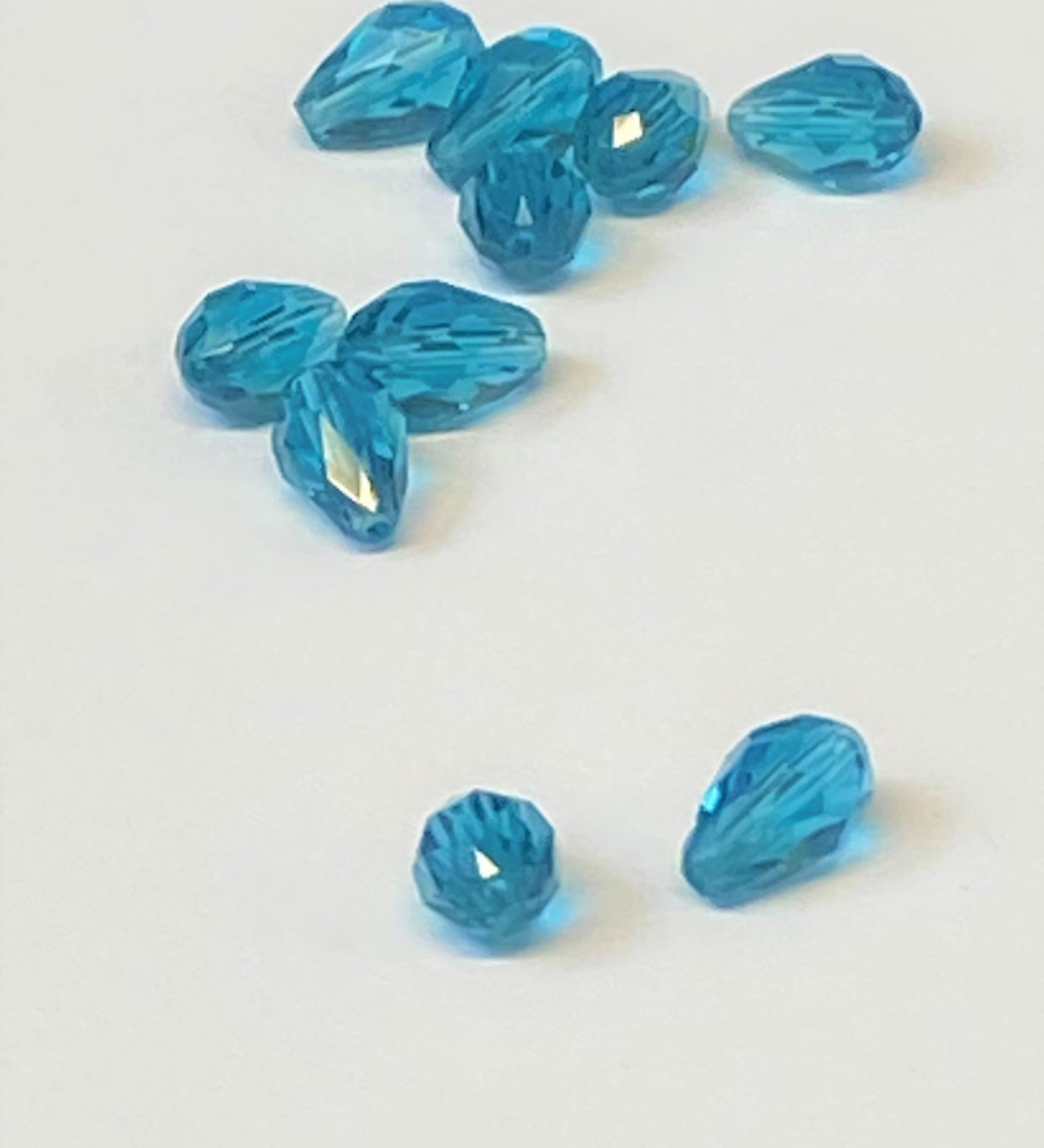 Larme Swaro 9x6mm, Indicolite (5pces)
