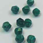 Perles de malachite synthétique, taillées à facettes - (10 pces)