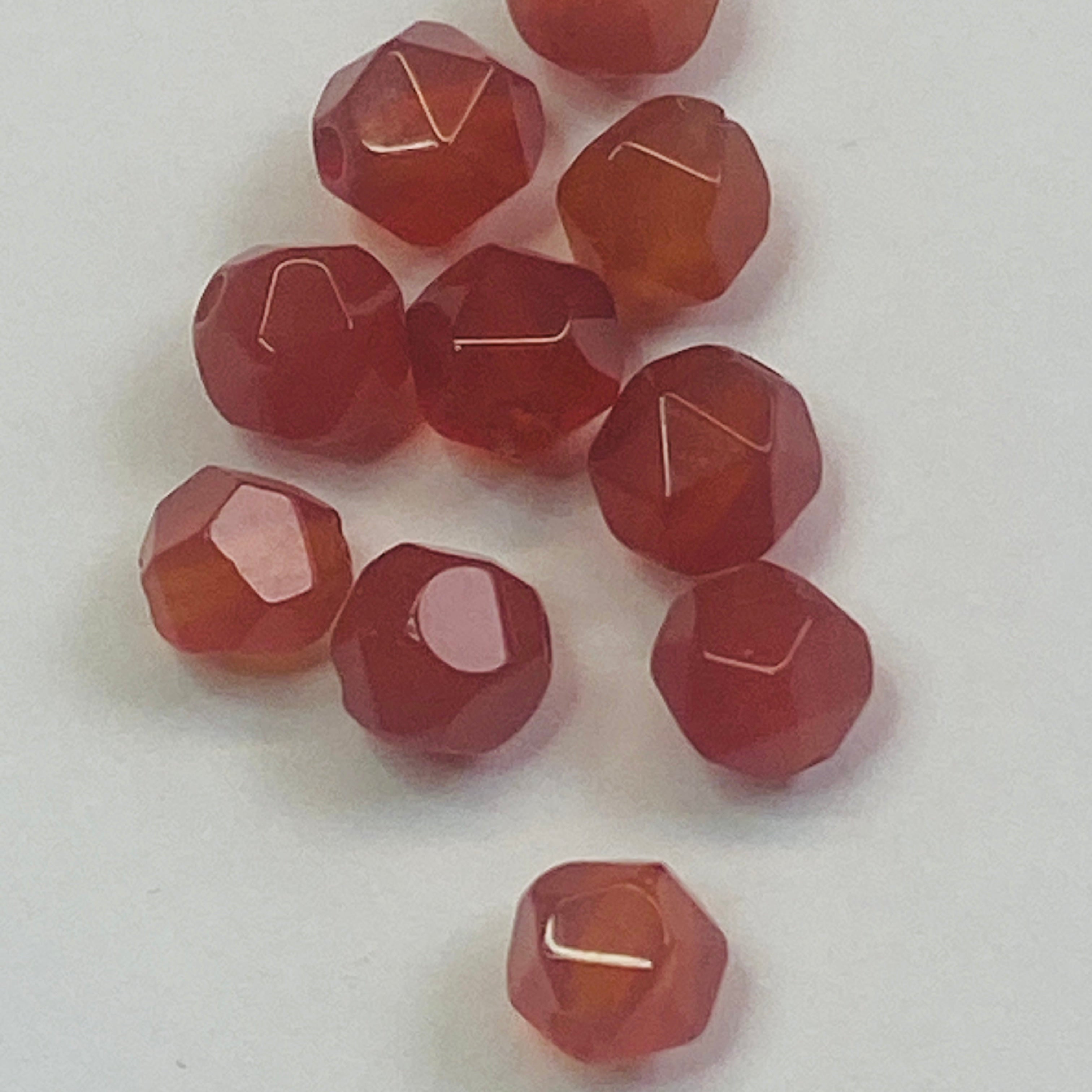 Perles de cornaline naturelle, teintées et taillées à facettes - (10 pces)