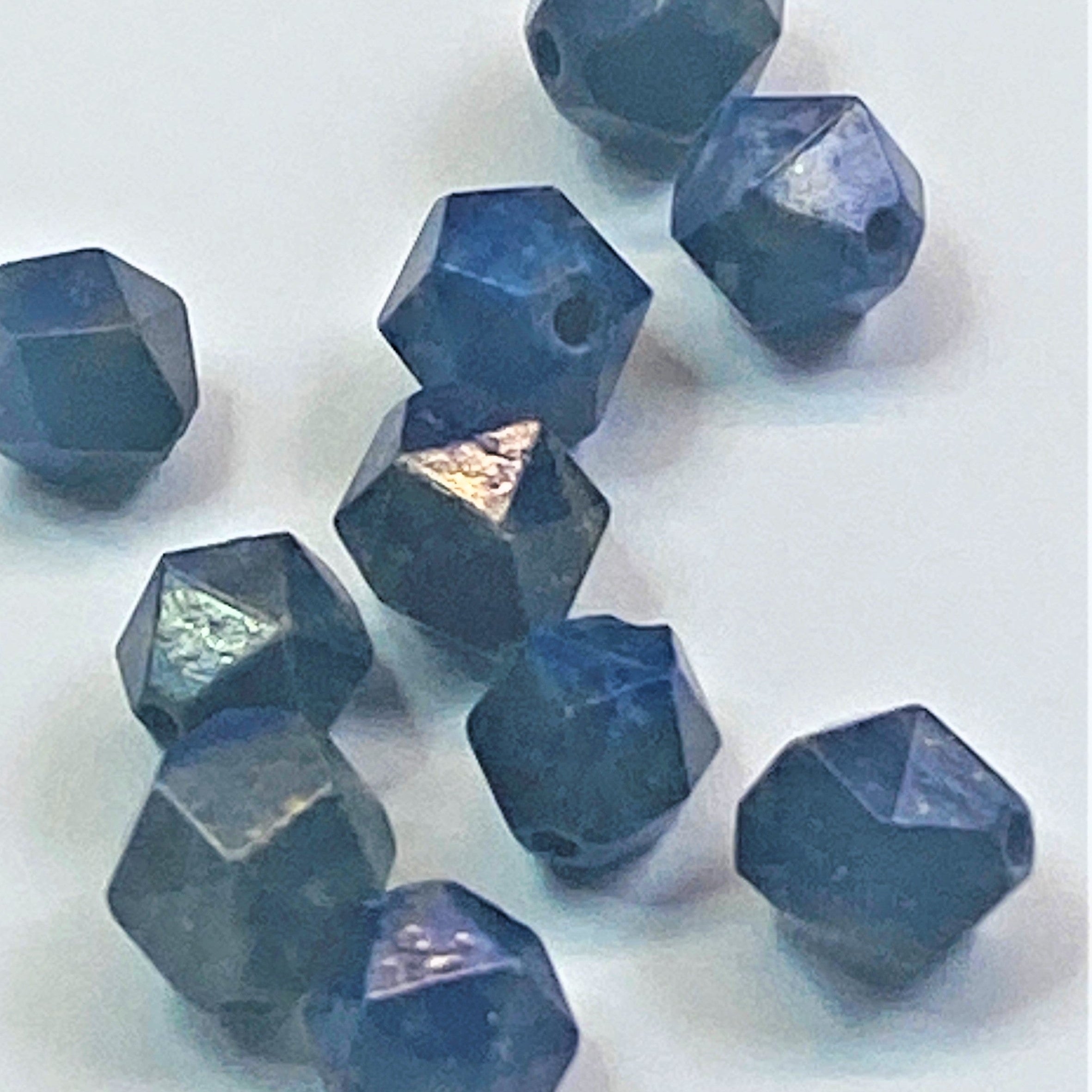 Perles de lapis-lazuli naturel, taillées à facettes - (10 pces)