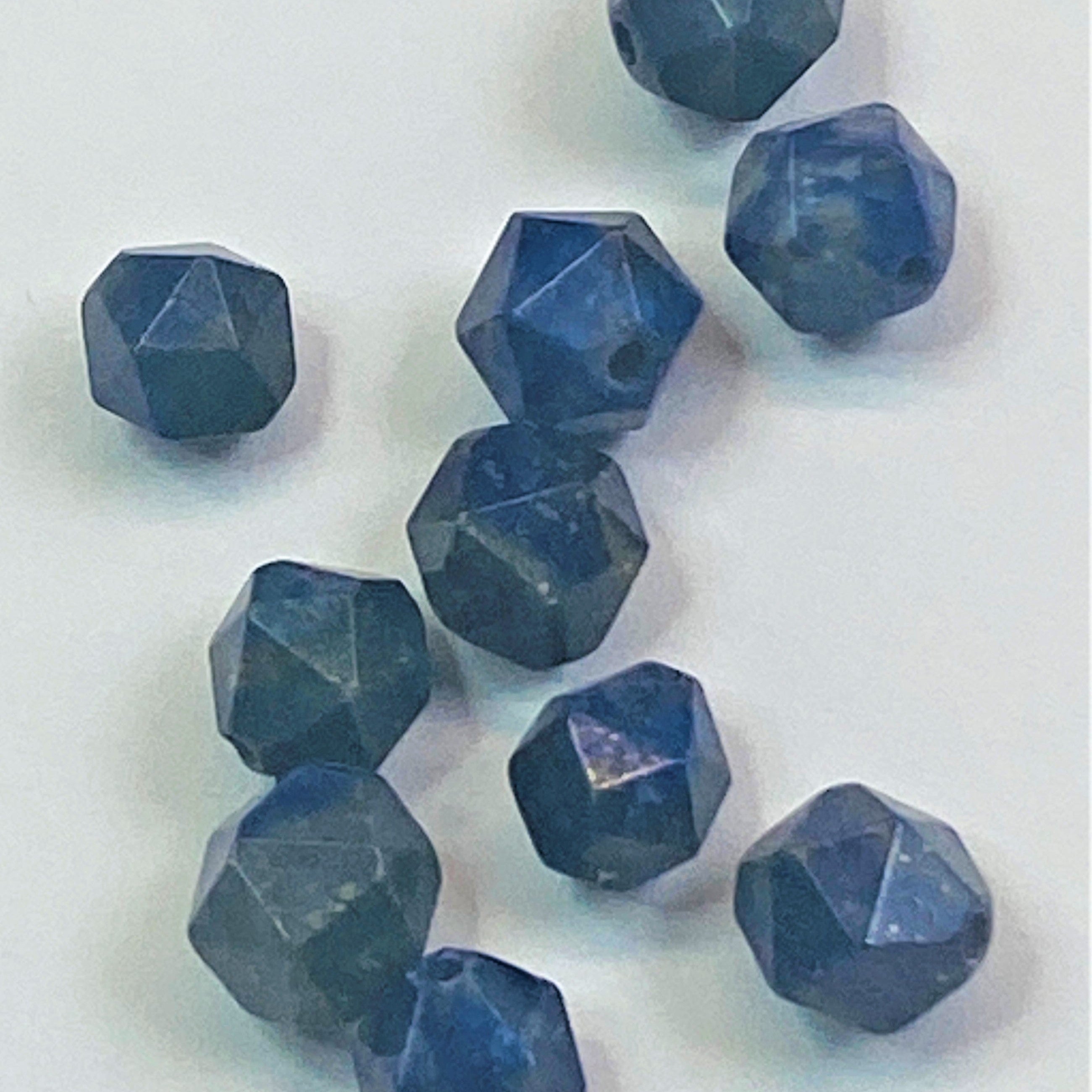 Perles de lapis-lazuli naturel, taillées à facettes - (10 pces)