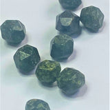 Perles de pierre de serpentine naturelle, taillées à facettes - (10pces)