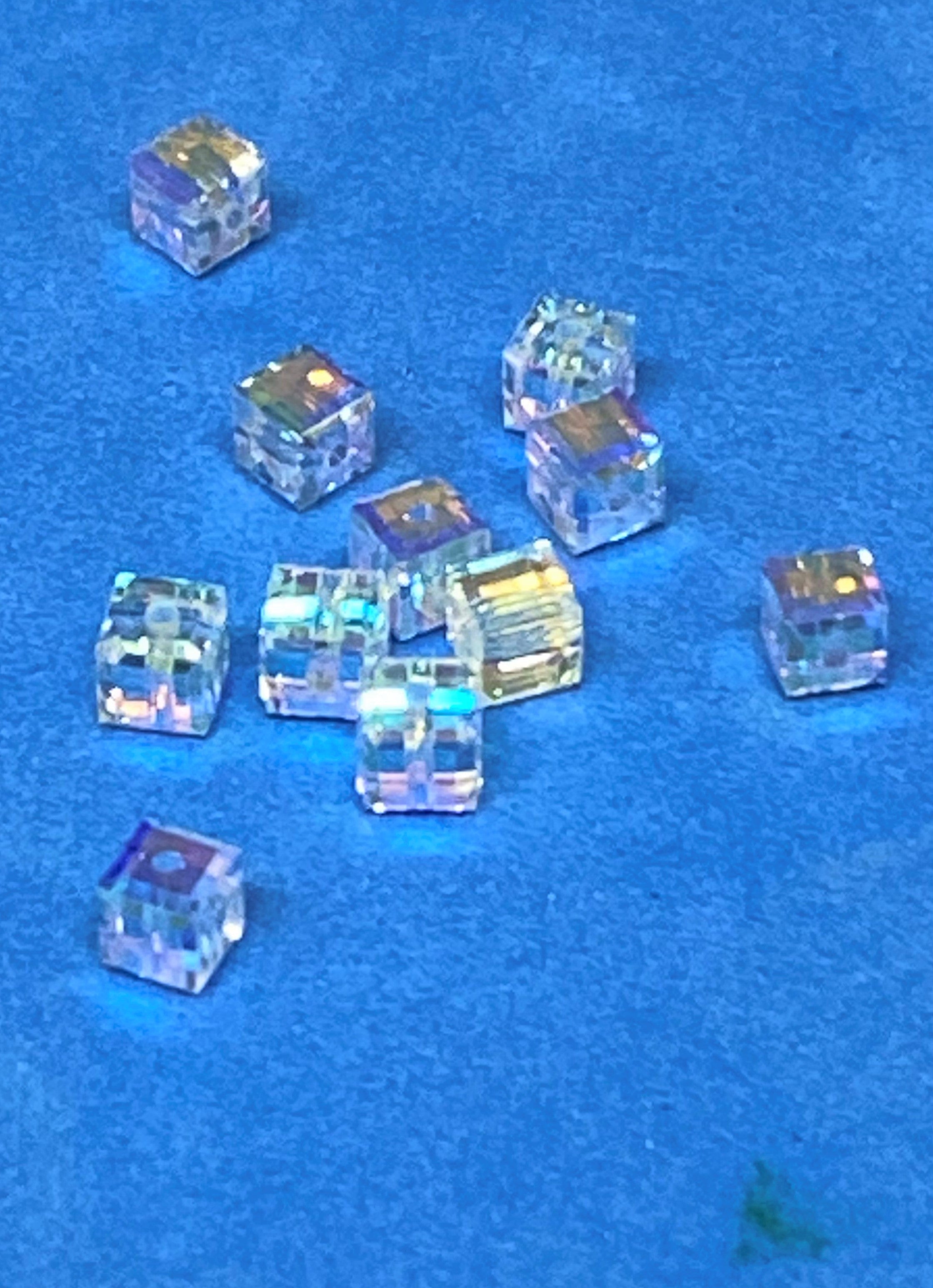 Cube 4 - Crystal AB  4mm ( 5 pces)