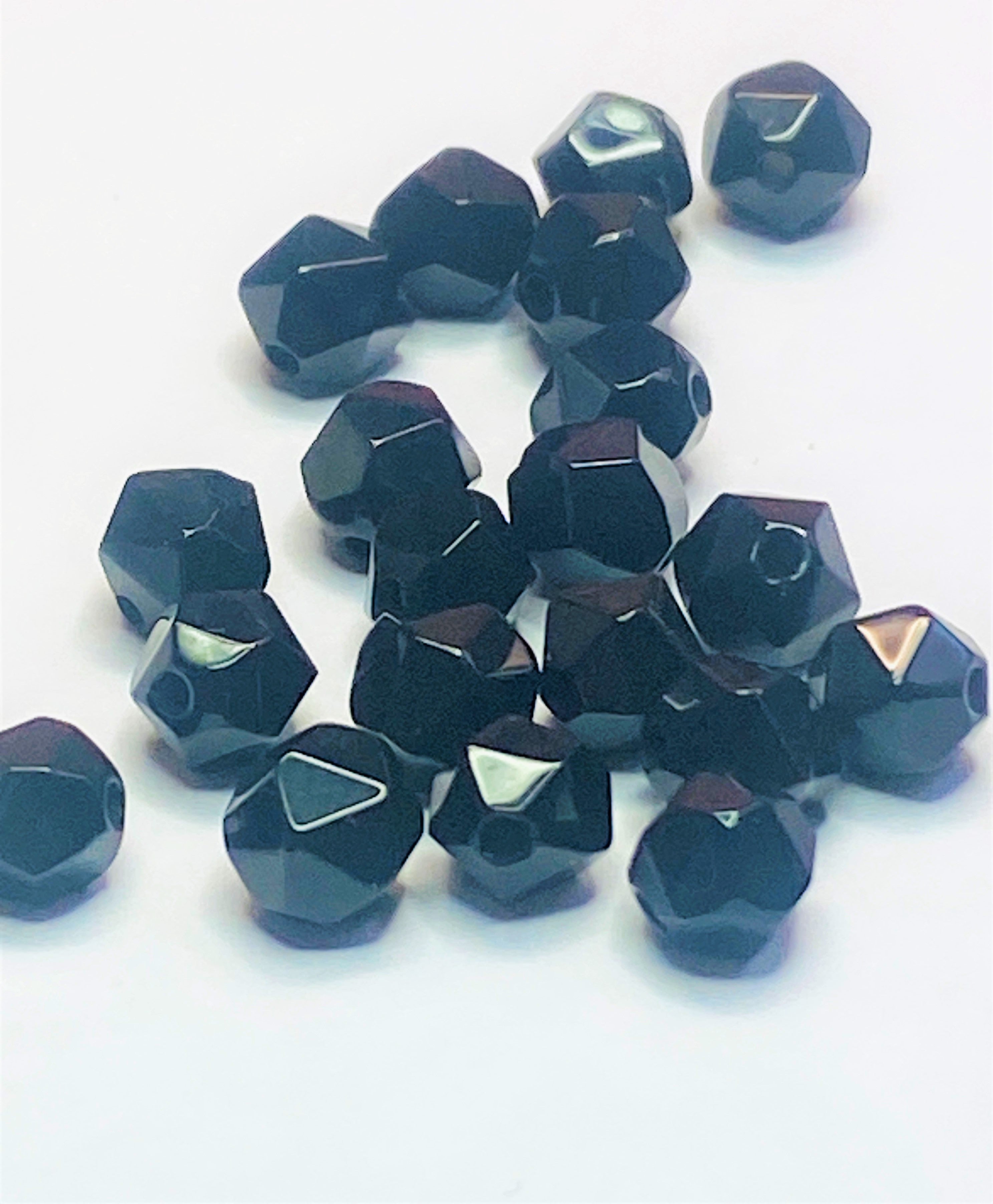 Perles d'onyx noir naturel, taillées et à facettes - (10 pces)