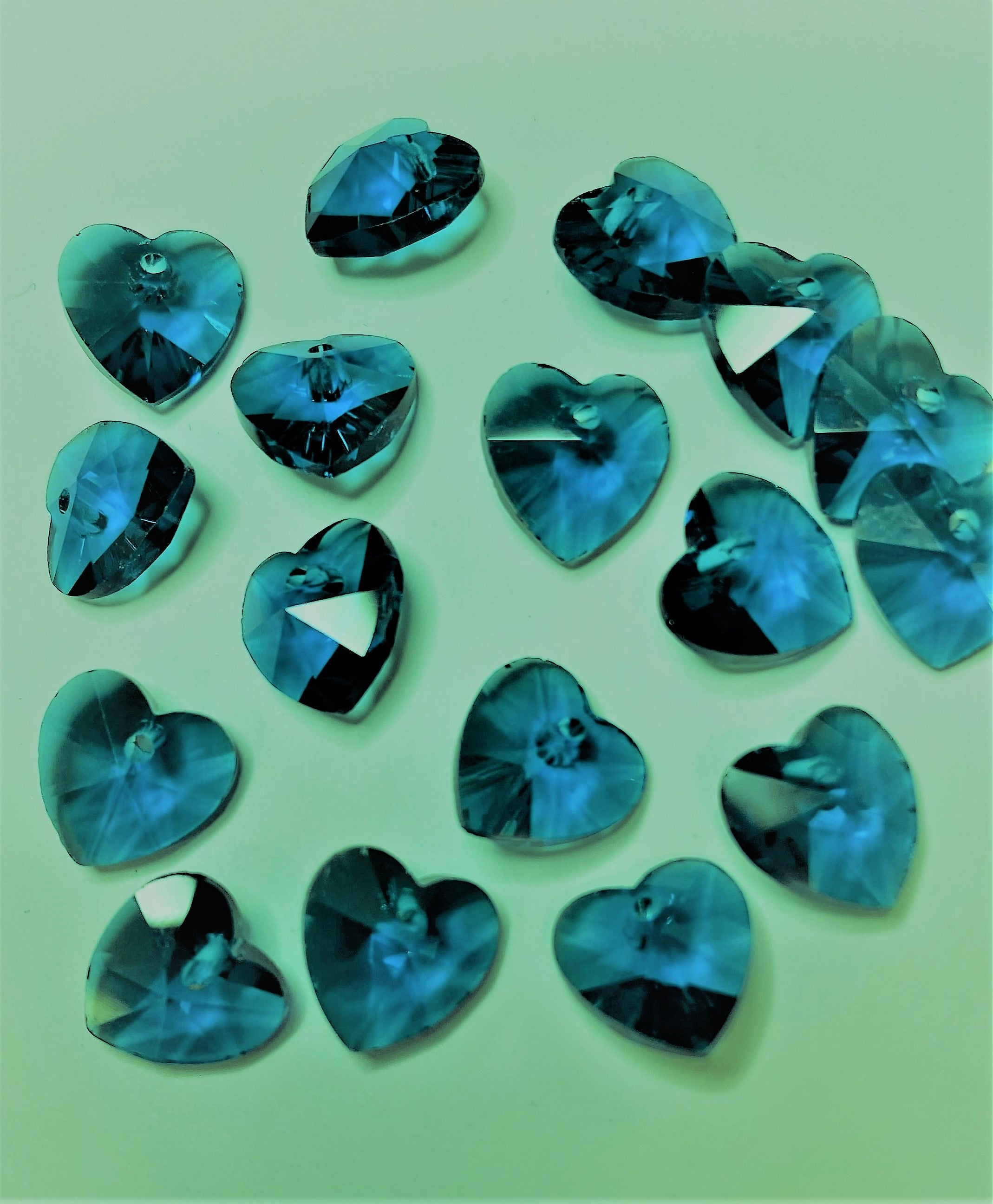 Coeur de verre à facettes Turquoise   (2 pces)
