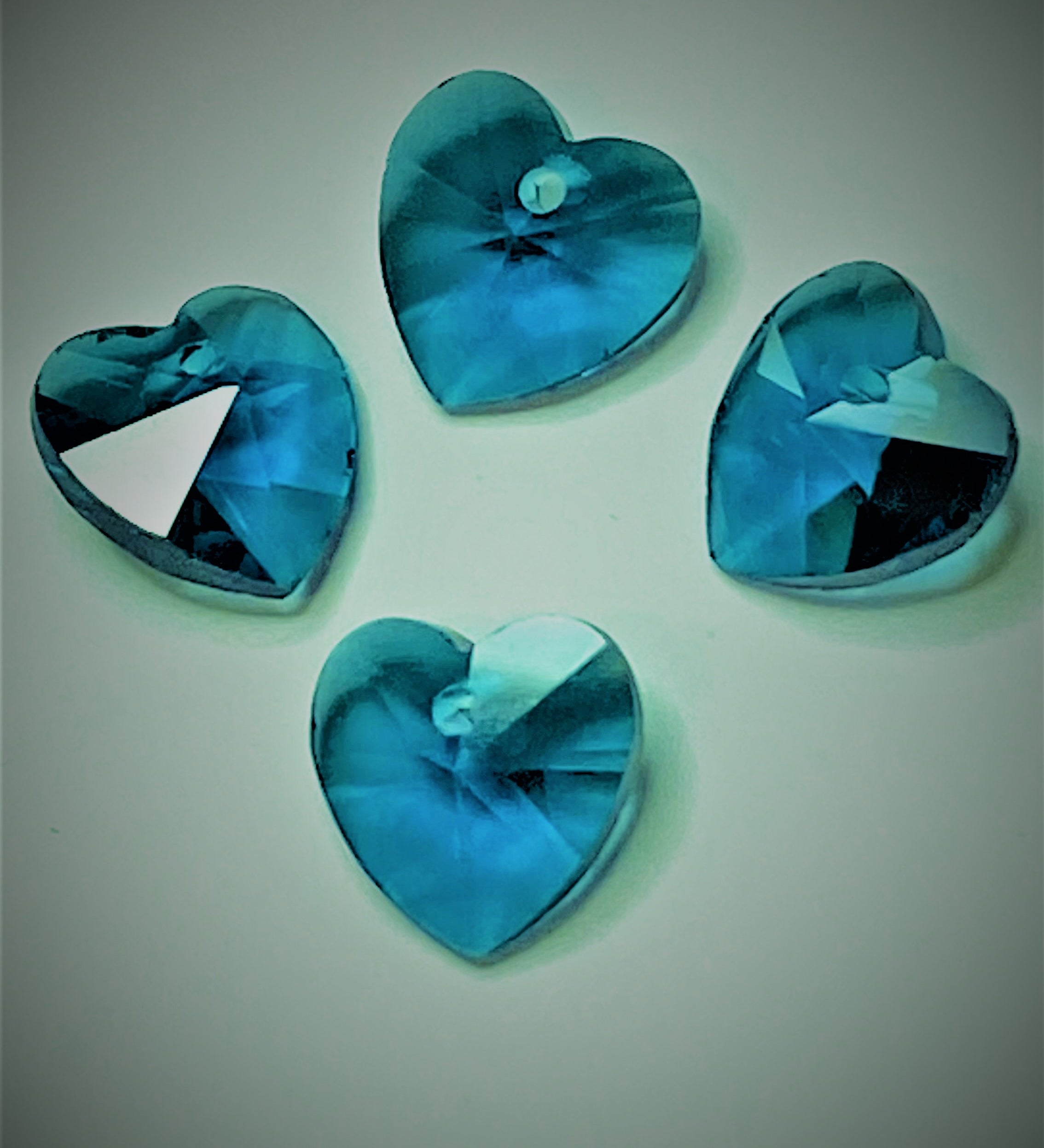 Coeur de verre à facettes Turquoise   (2 pces)