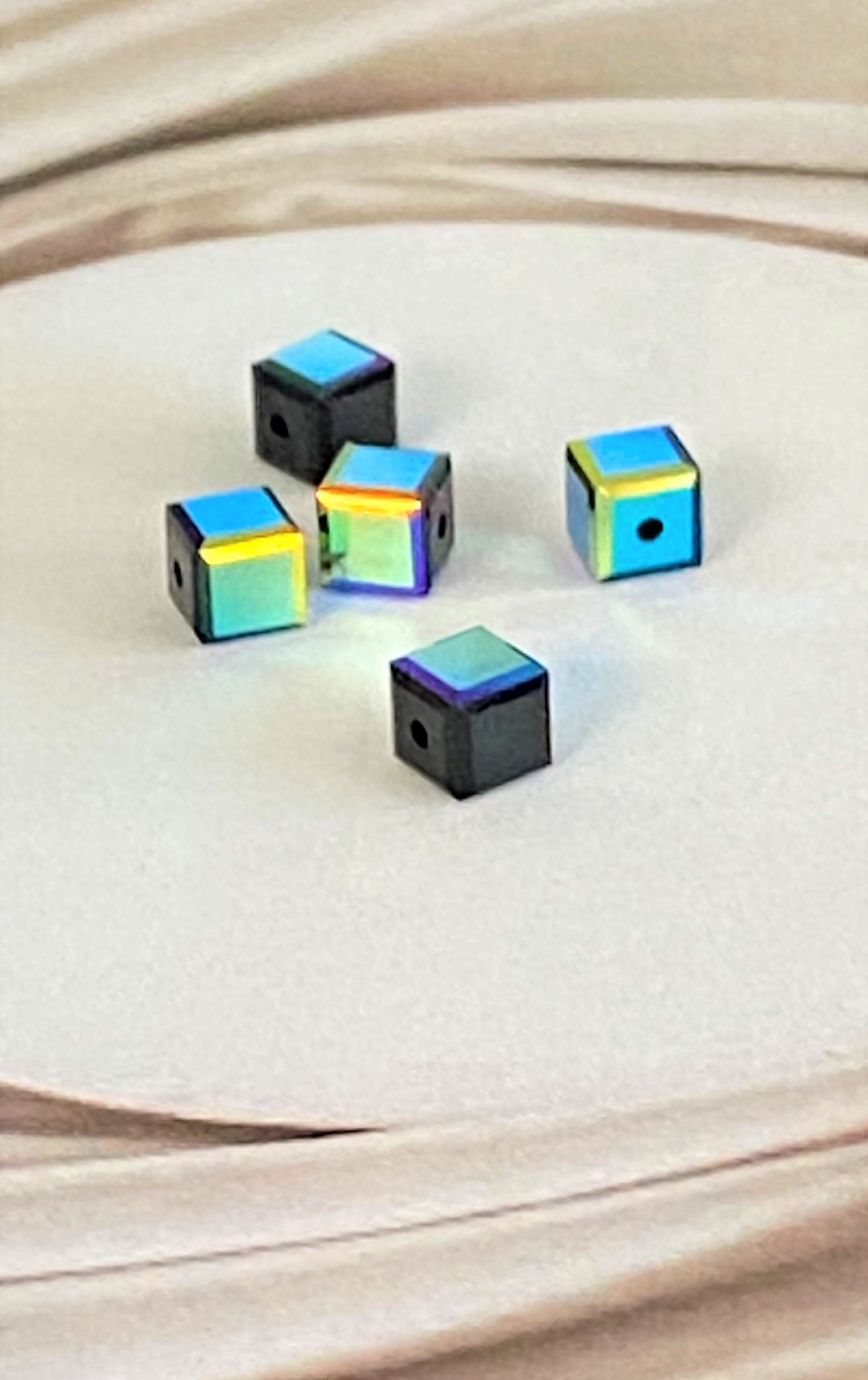 Cube 4mm , Jet AB (5pces)