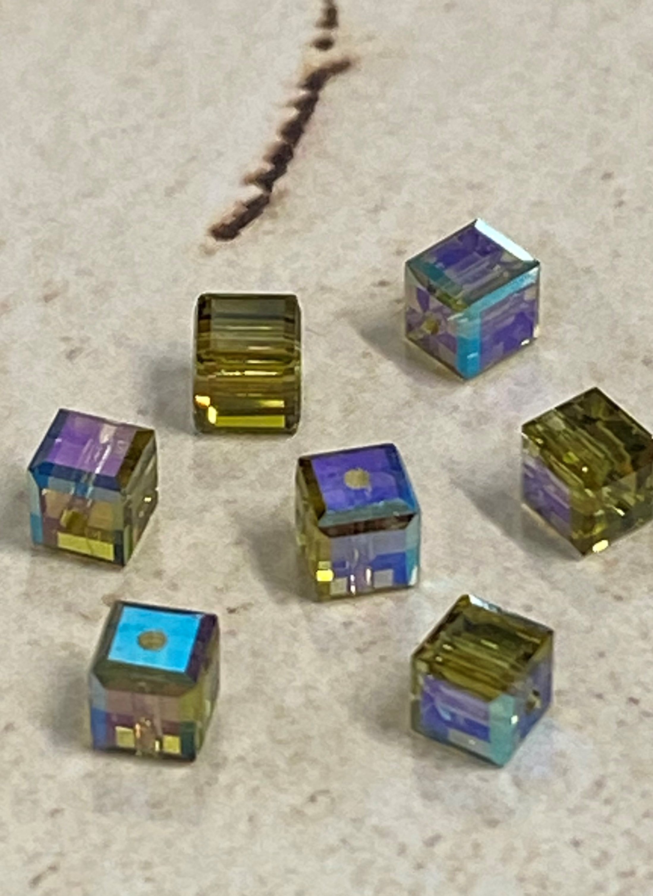 Cube 4 mm , Héliotrope Blue ( 5 pces)