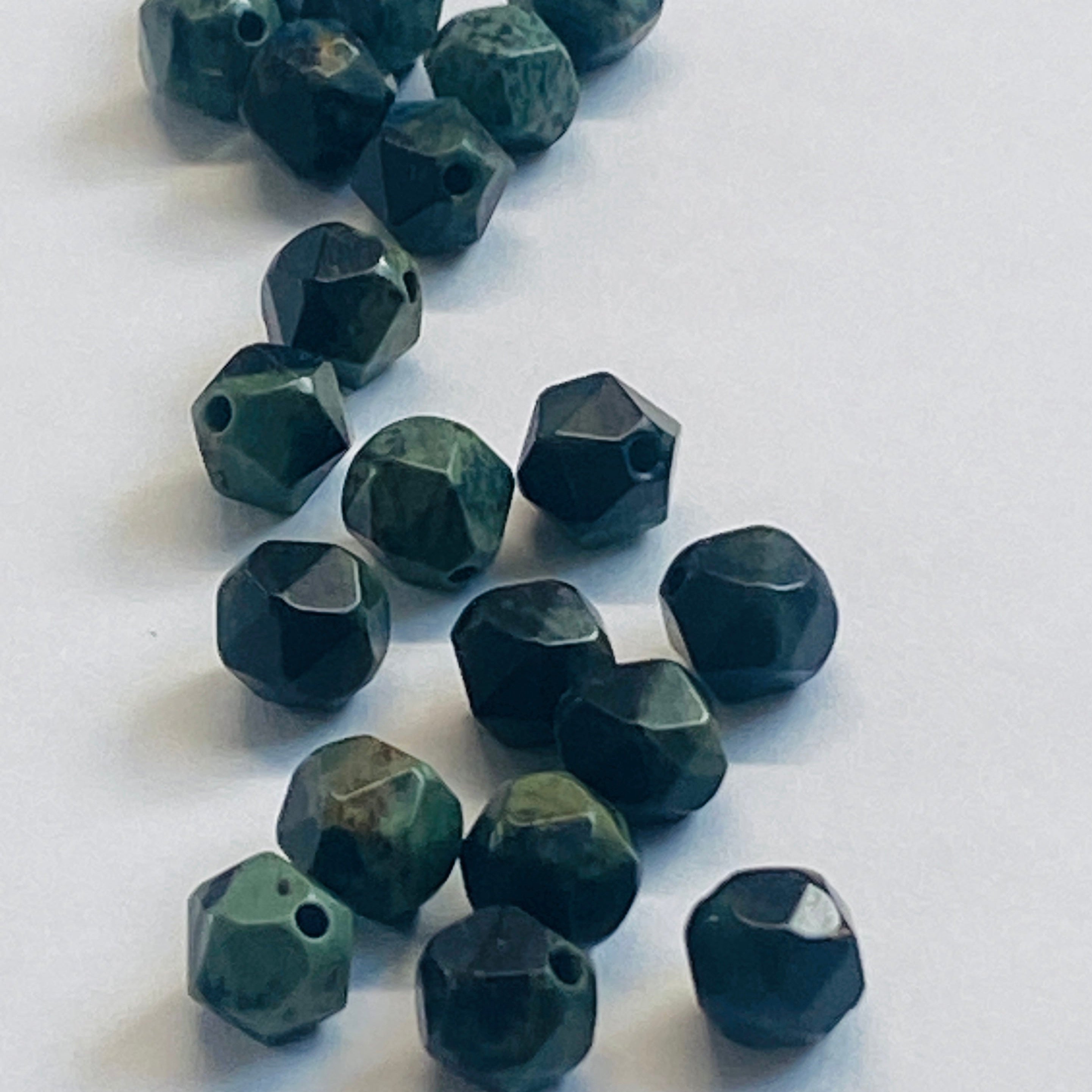 Perles de Jaspe kambaba naturel, taillées à facettes - (10 pces)