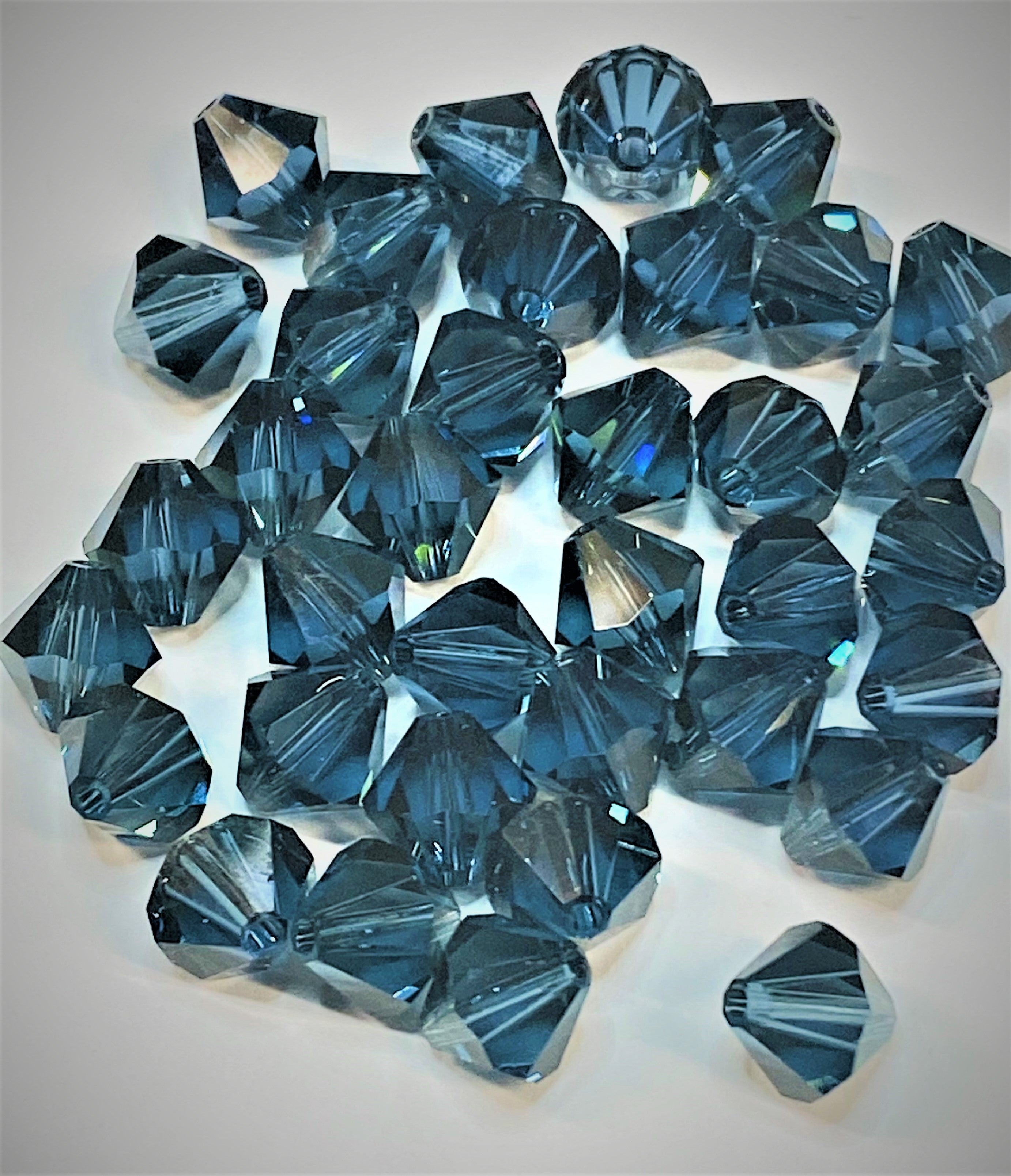 Bicone 4 - Montana (25pces)