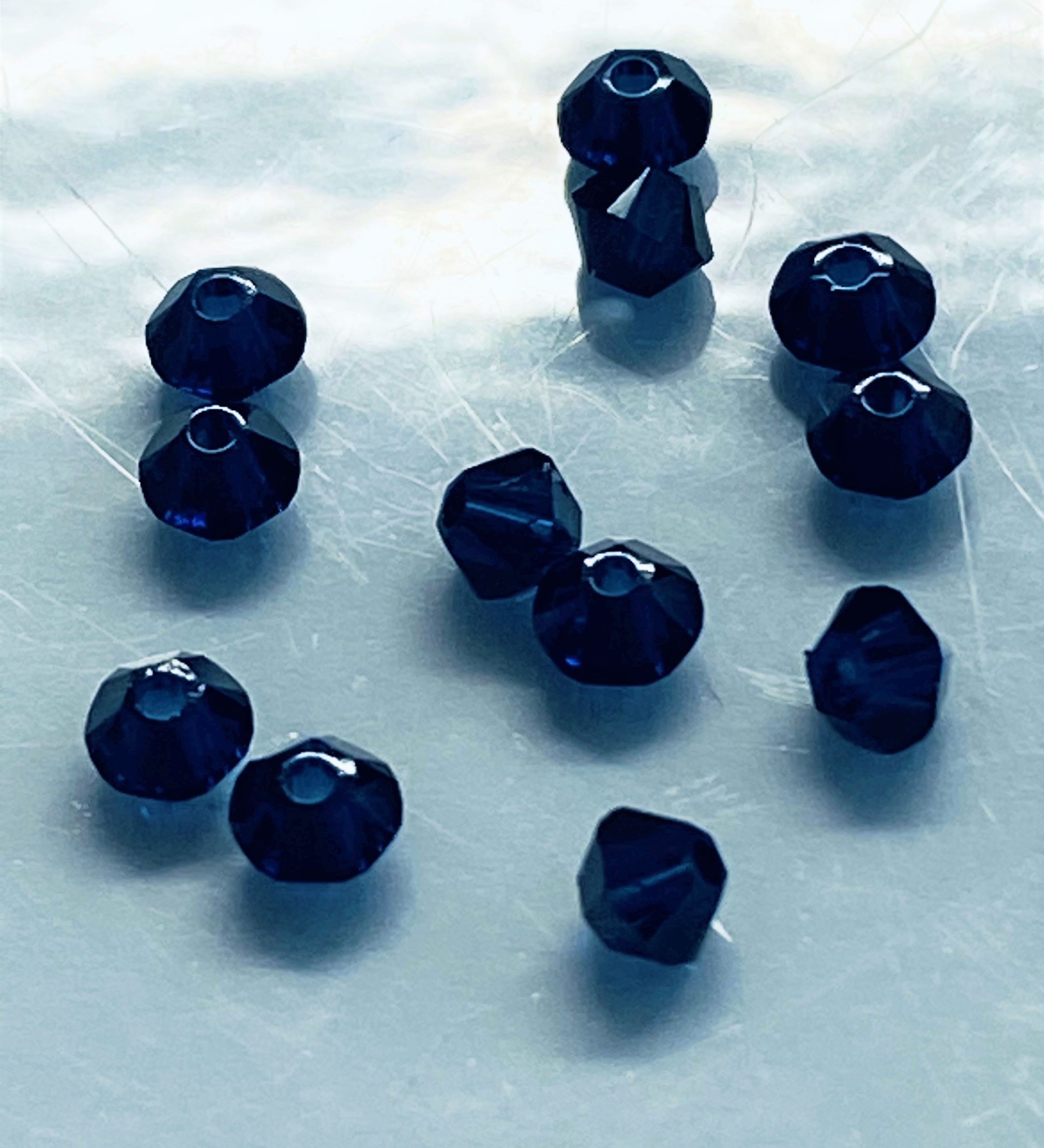 Bicone 3 - Dark Indigo (25pces)