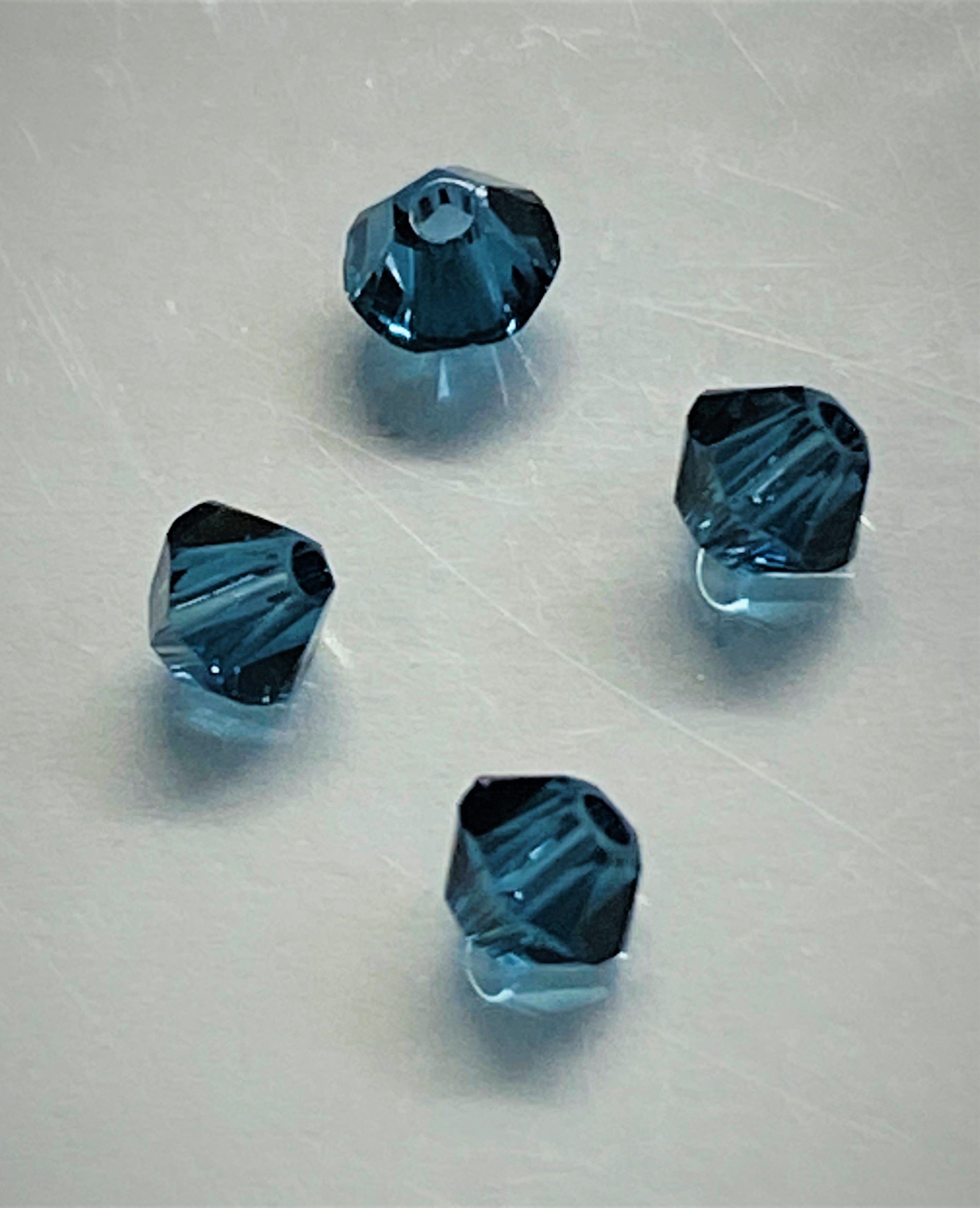 Bicone 3 - Montana (25 pces)