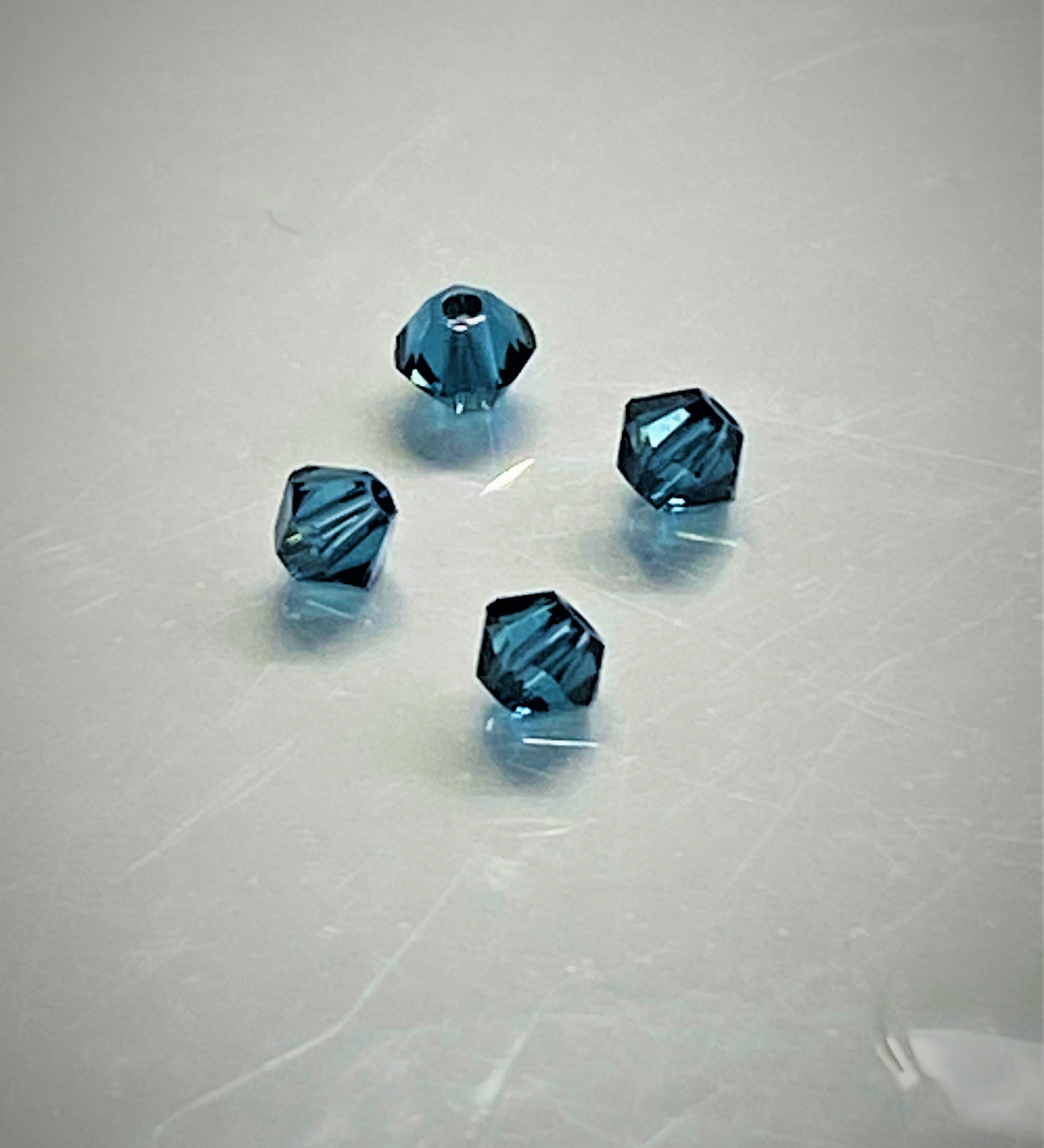 Bicone 3 - Montana (25 pces)