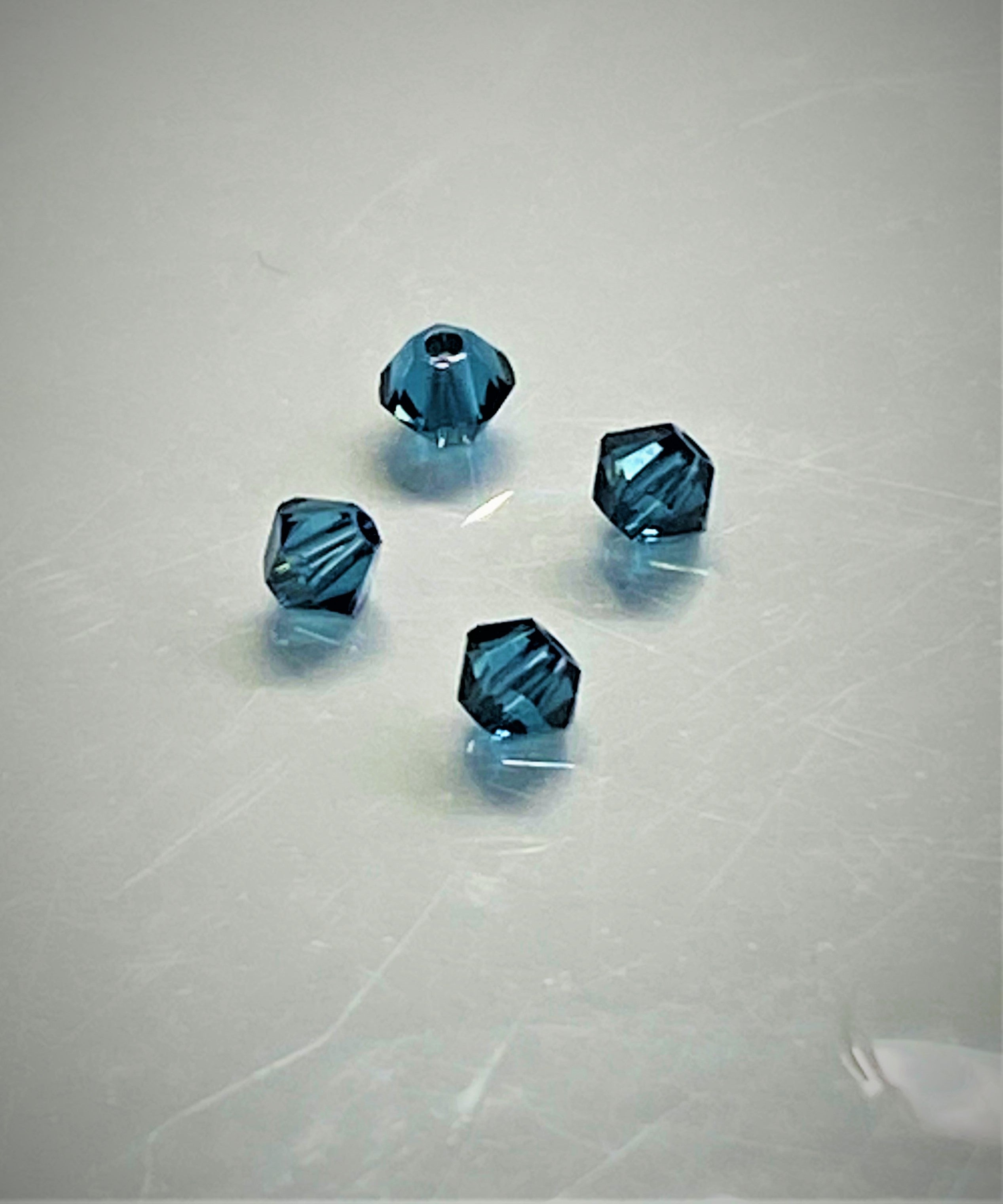 Bicone 3 - Montana (25 pces)