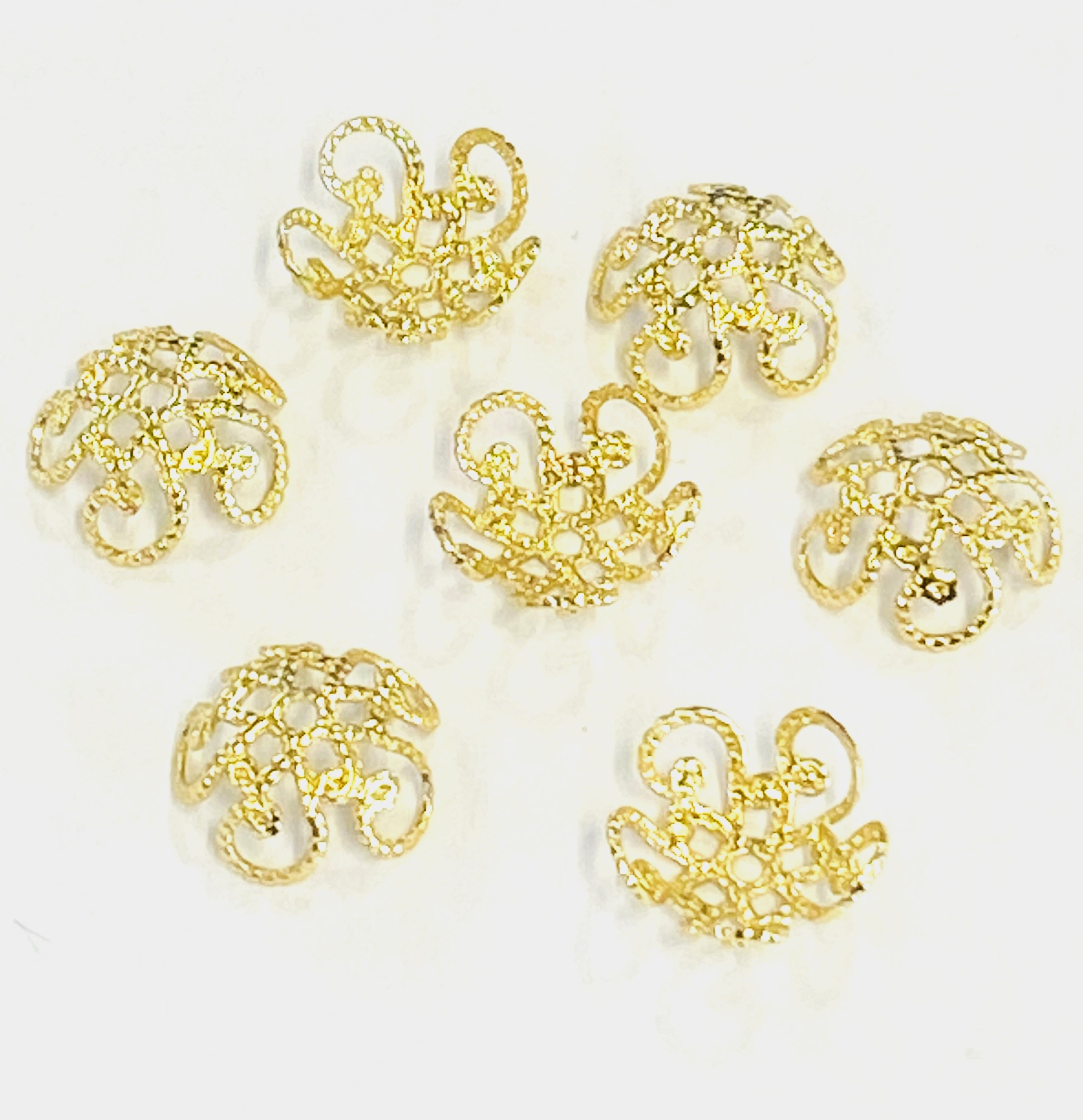 Bonnets fantaisie en laiton à fleurs 5 pétales (4 pièces)