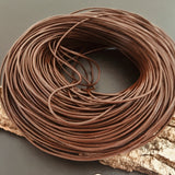 Cordon de cuir brun foncé 1.5 mm (1 mètre) 