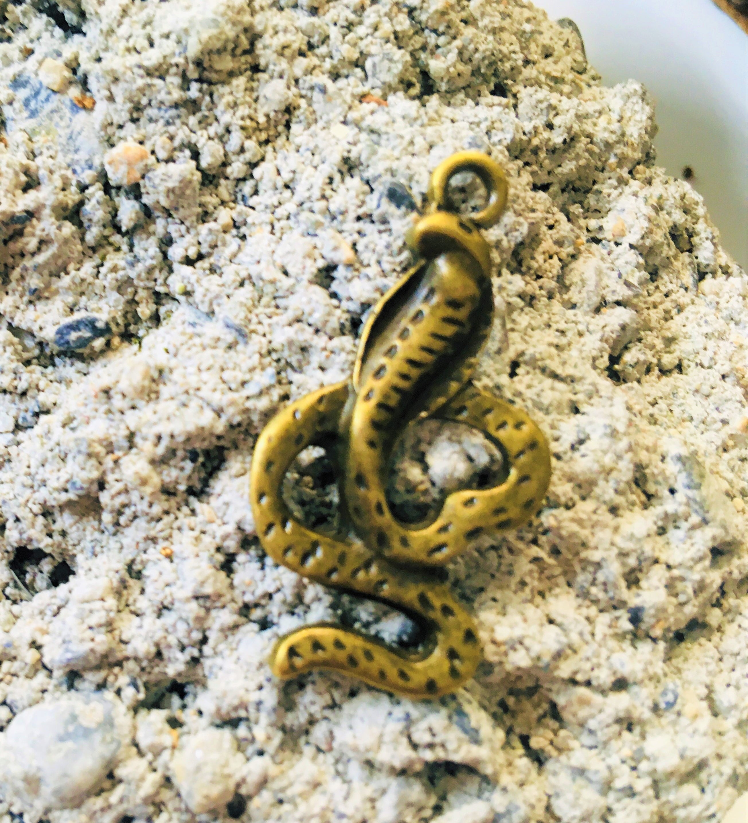 Pendentif serpent style tibétain (1pièce)